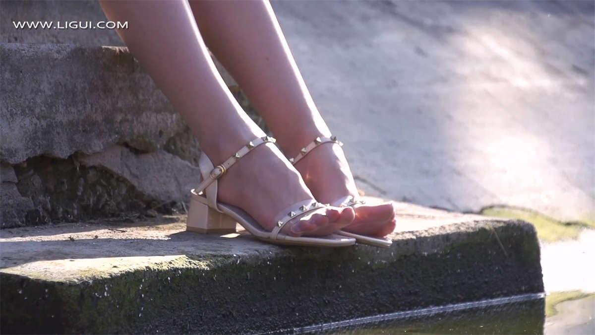 Ligui丽柜视频 2020.08.04 金池荡尤莲 兔子-日更街拍