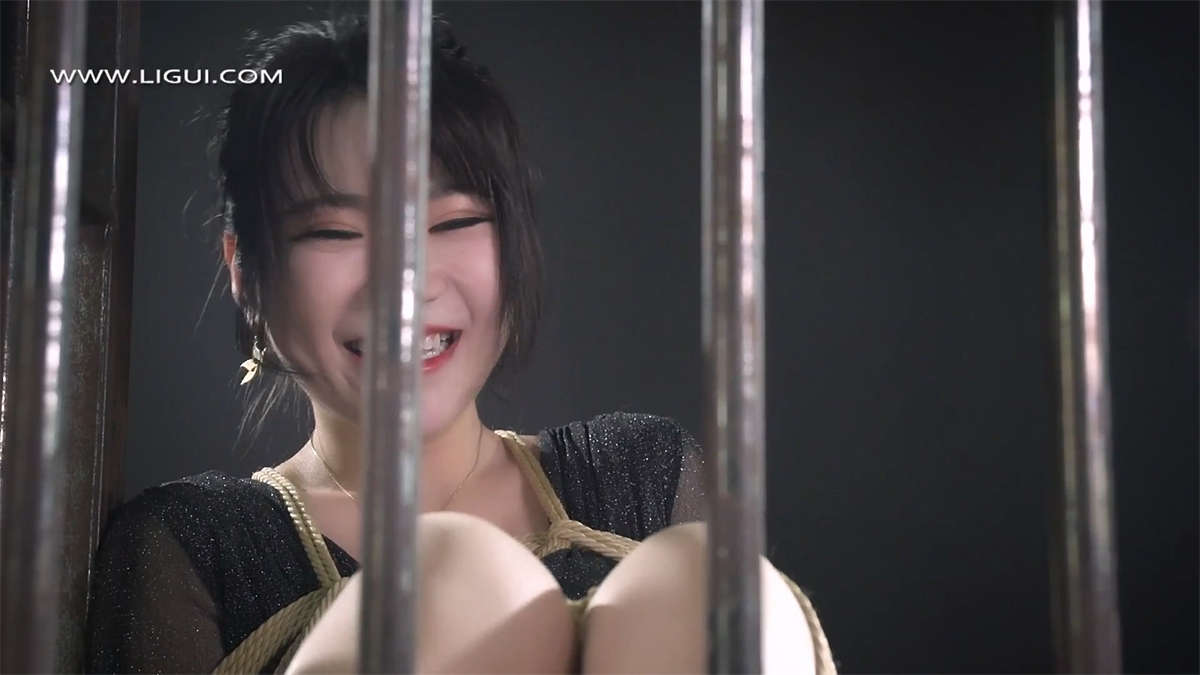 Ligui丽柜视频 2021.05.15 虐恋TK 小七-日更街拍
