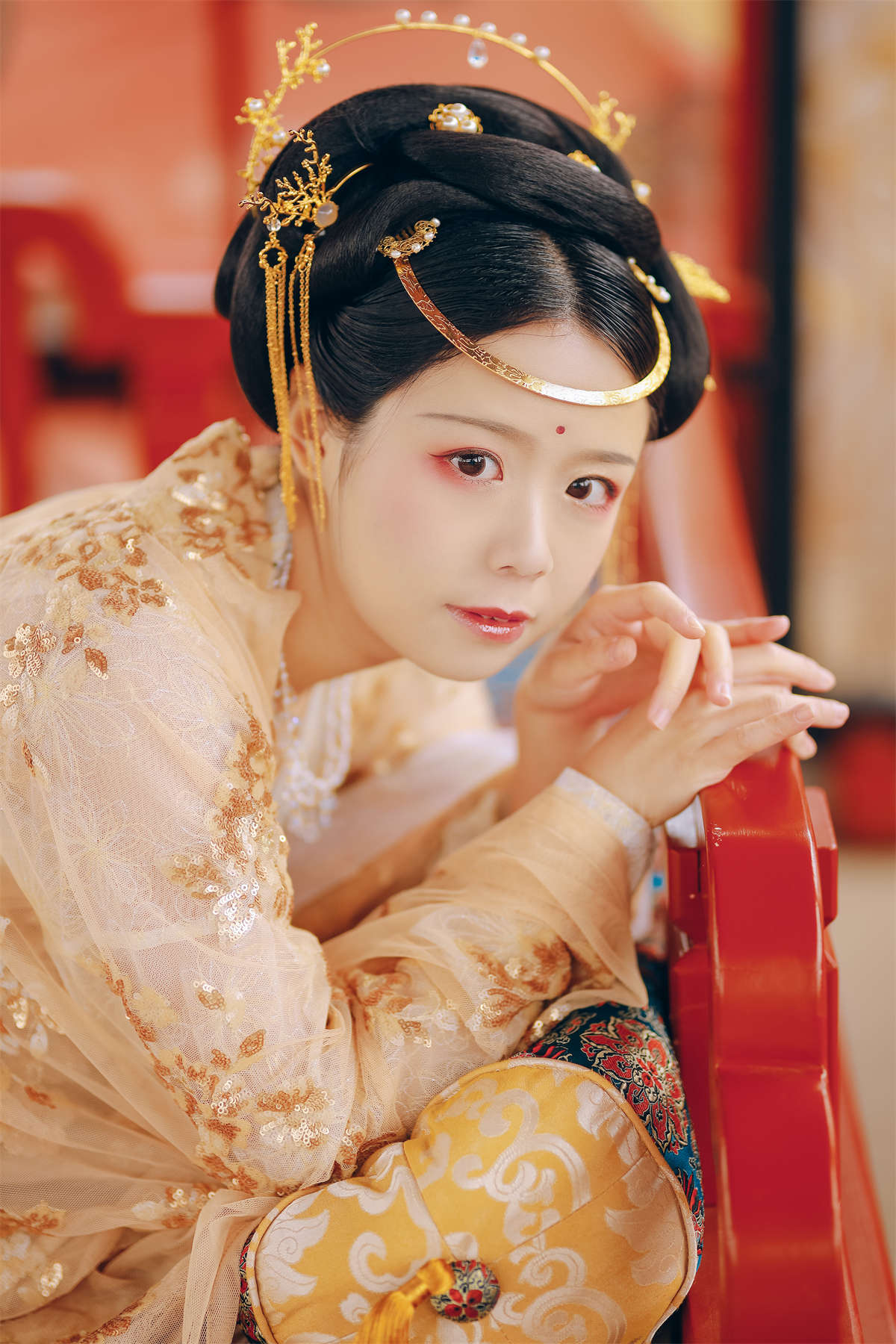 YITUYU艺图语 2022.08.24 云想衣裳花想容 Suky喜欢软绵绵毛茸茸的团子-日更街拍