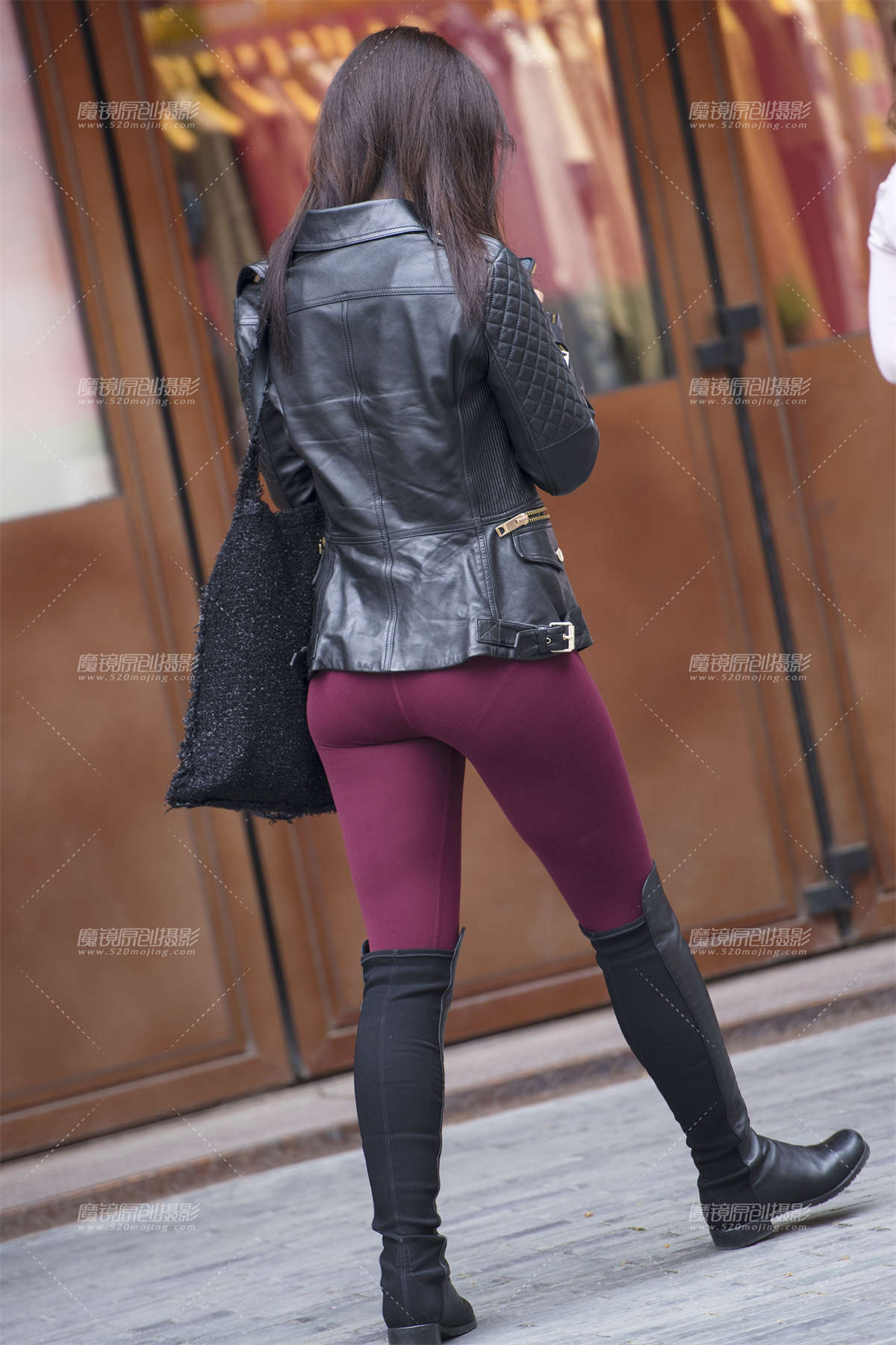 图片[2]-【咔喳赛贴】酒红色配高靴-日更街拍