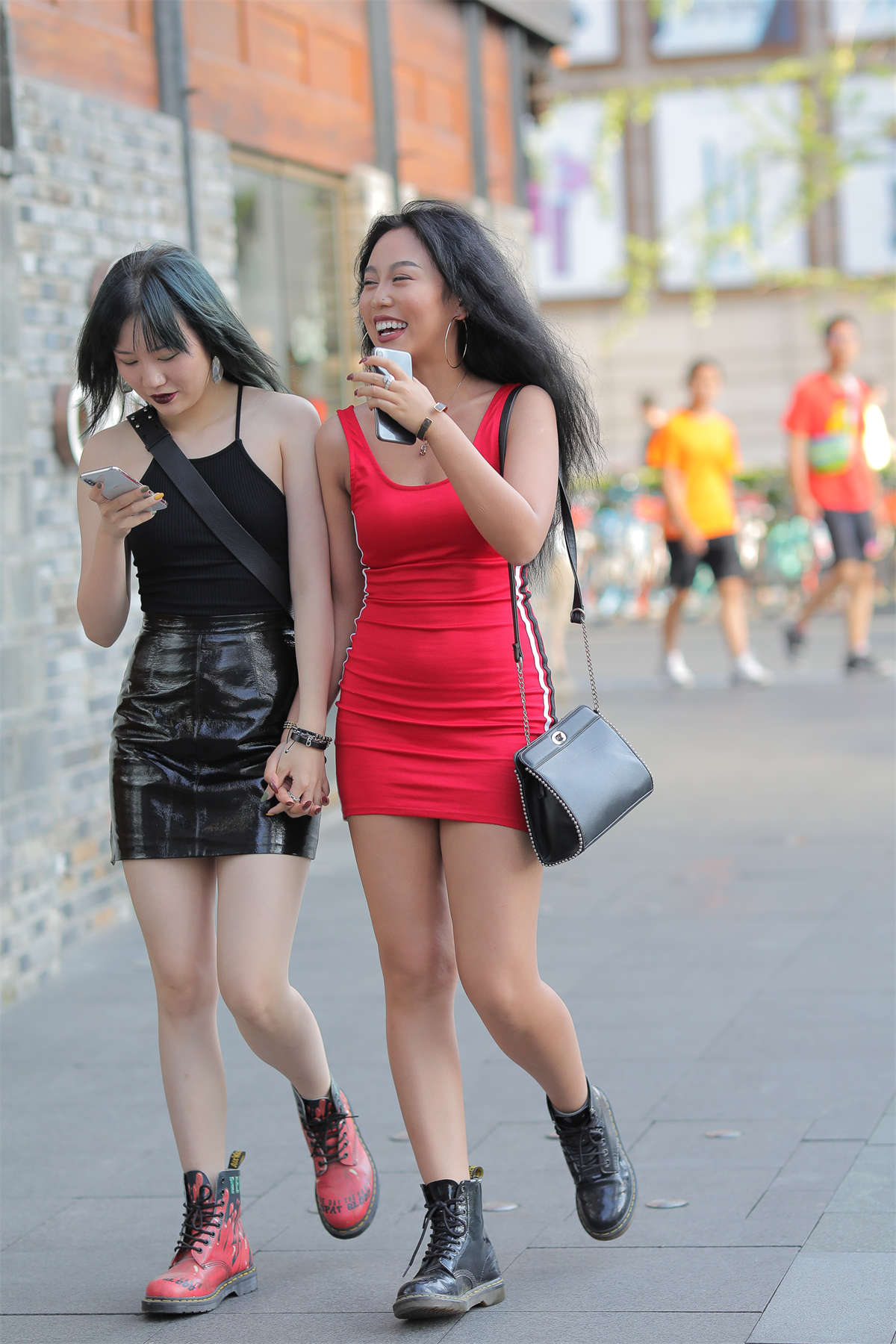美黑妞-日更街拍