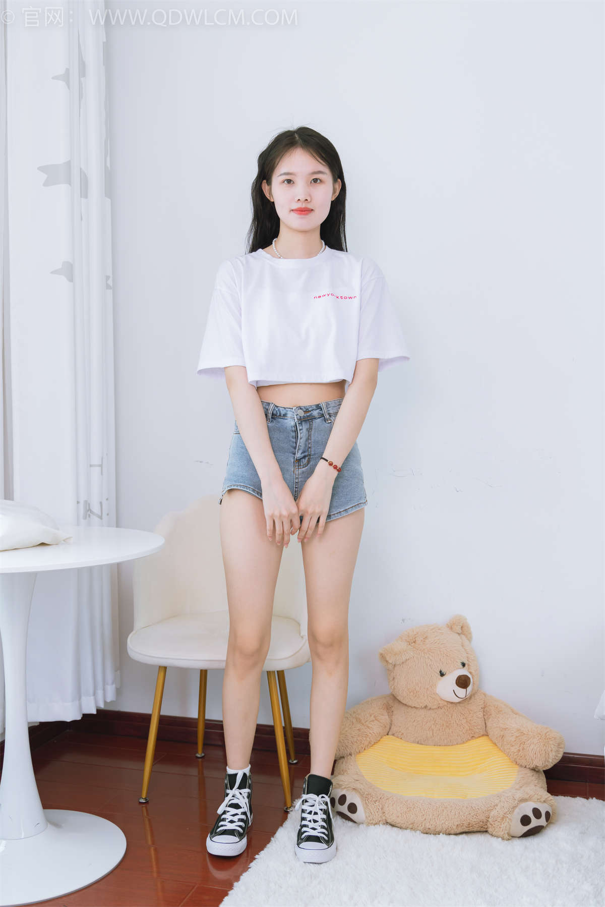 物恋传媒 NO.1559 颜颜-人来人往-日更街拍