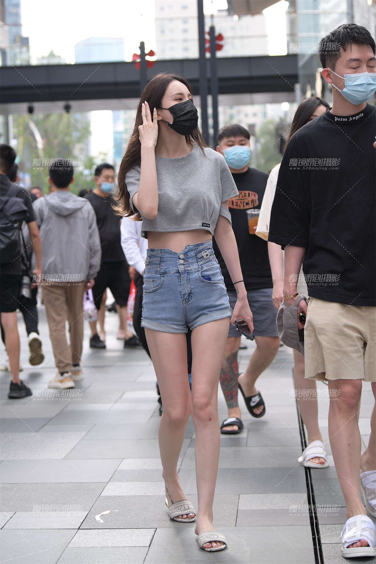 热裤女孩-日更街拍