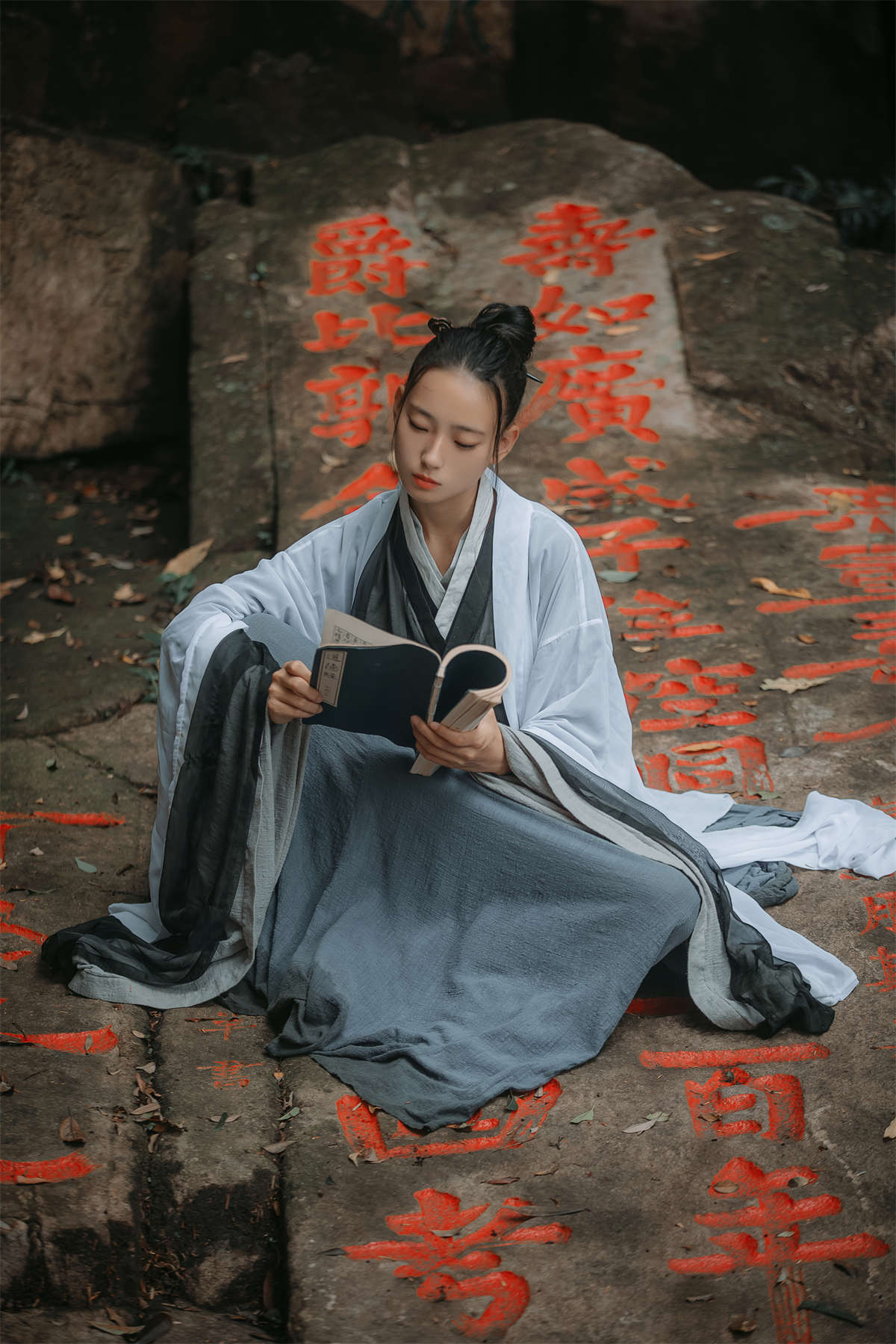 YITUYU艺图语 2022.04.09 青山 叶初婳-日更街拍