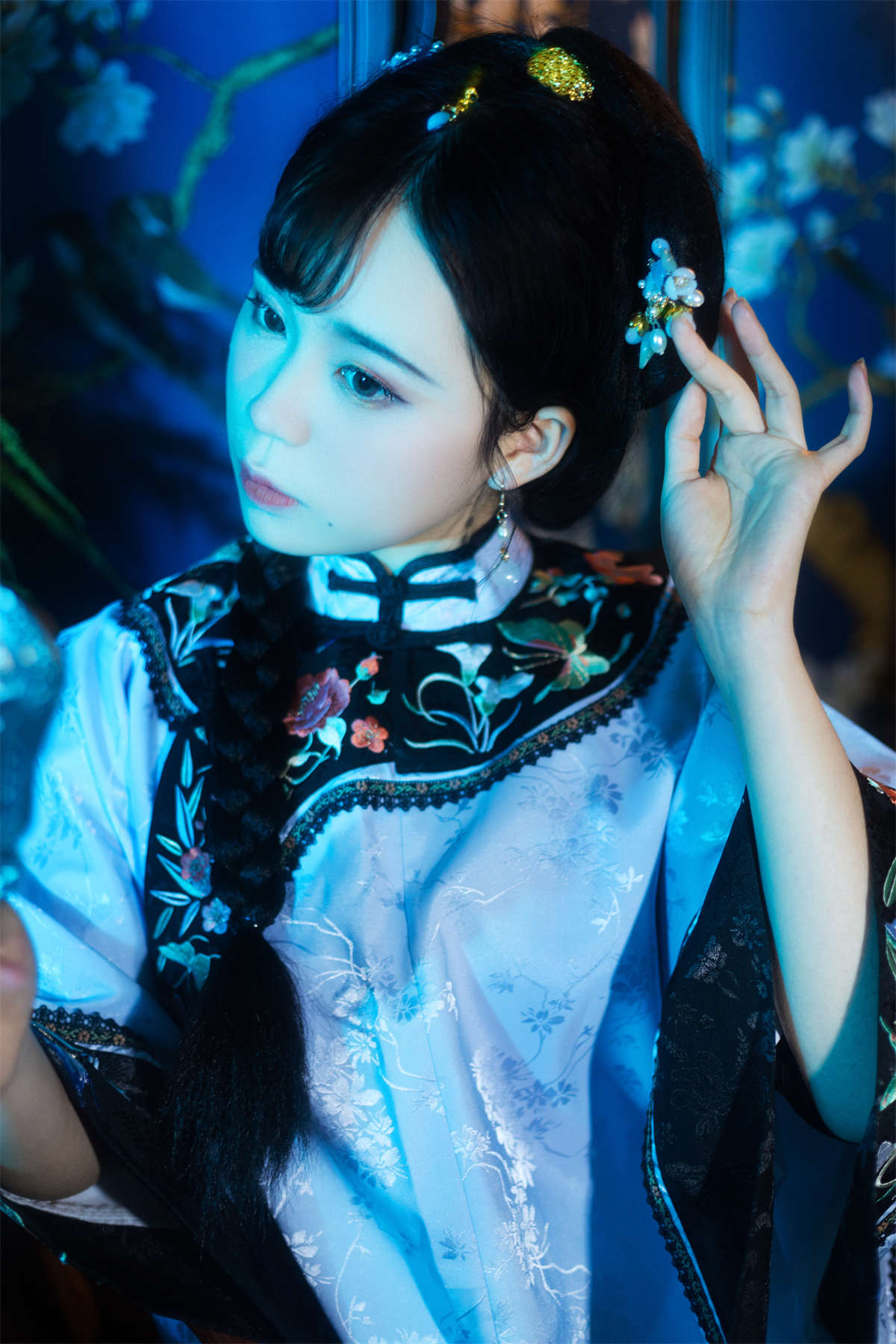 YITUYU艺图语 2022.08.25 南烟斋笔录 一只高高插图1