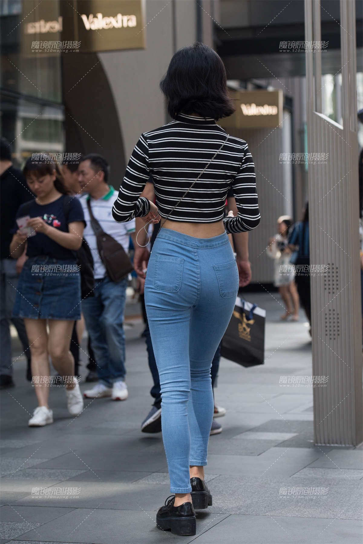 图片[2]-【慕容笙赛贴】紧身牛子美女-日更街拍