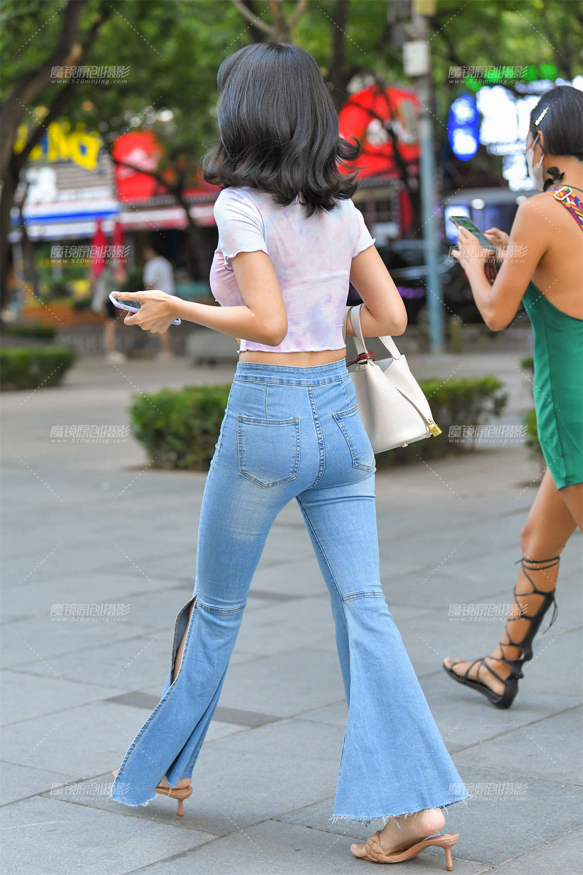 图片[2]-【赛德克赛帖】时尚紧牛喇叭裤-日更街拍