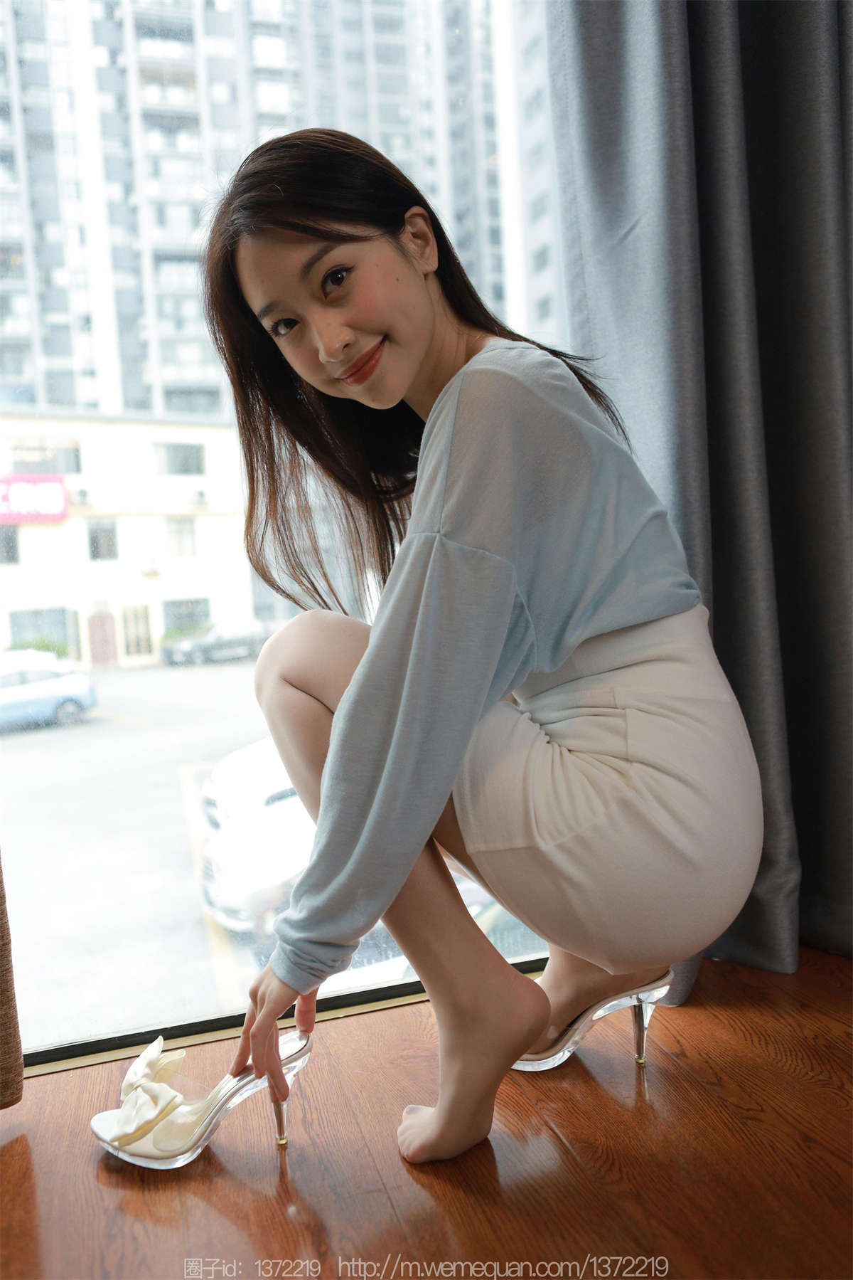 图片[2]-IESS异思趣向 2023.03.31 丝享家1407：小婕 柔软蝴蝶结-日更街拍