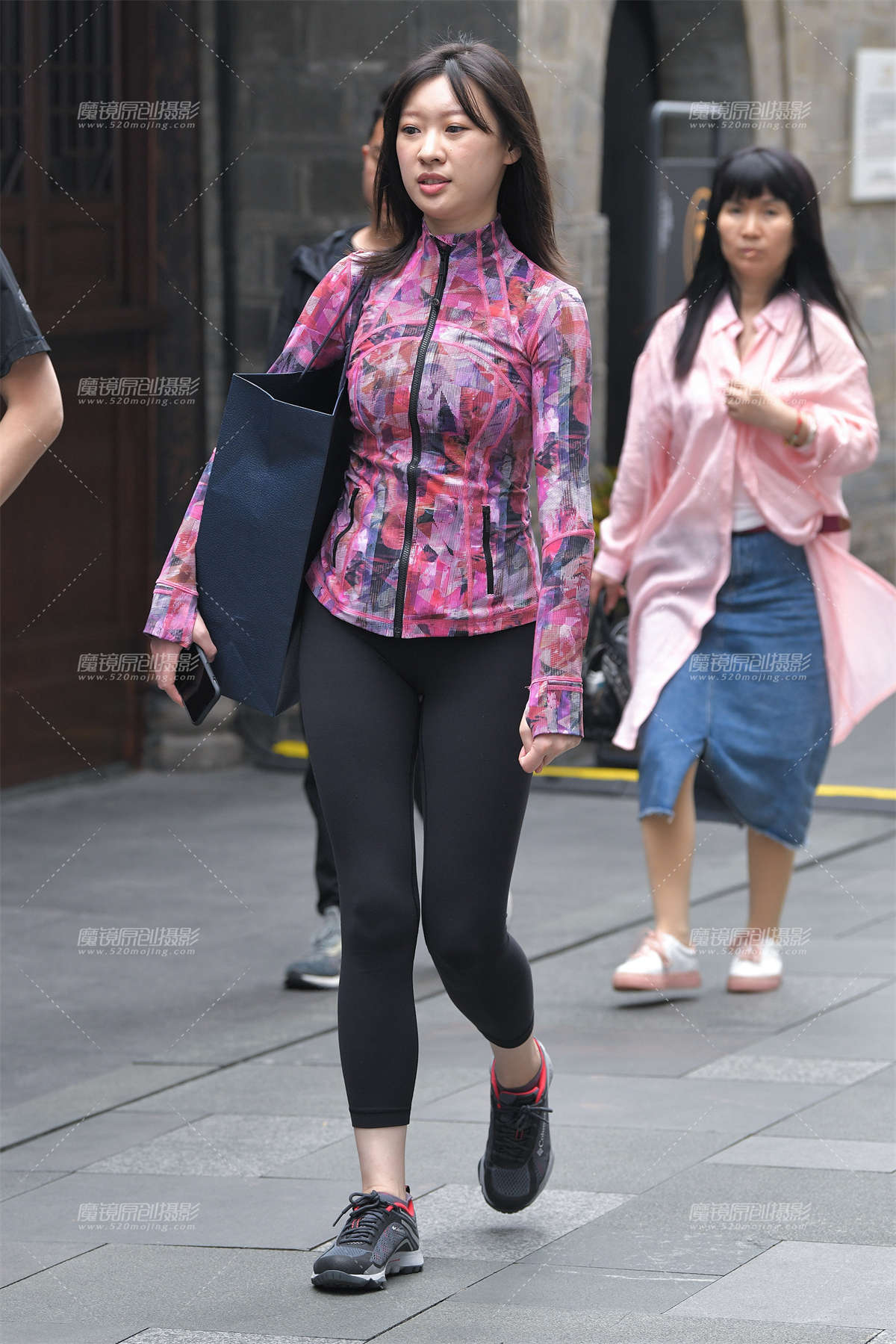 【视觉冲击赛贴】黑色瑜伽裤__-日更街拍