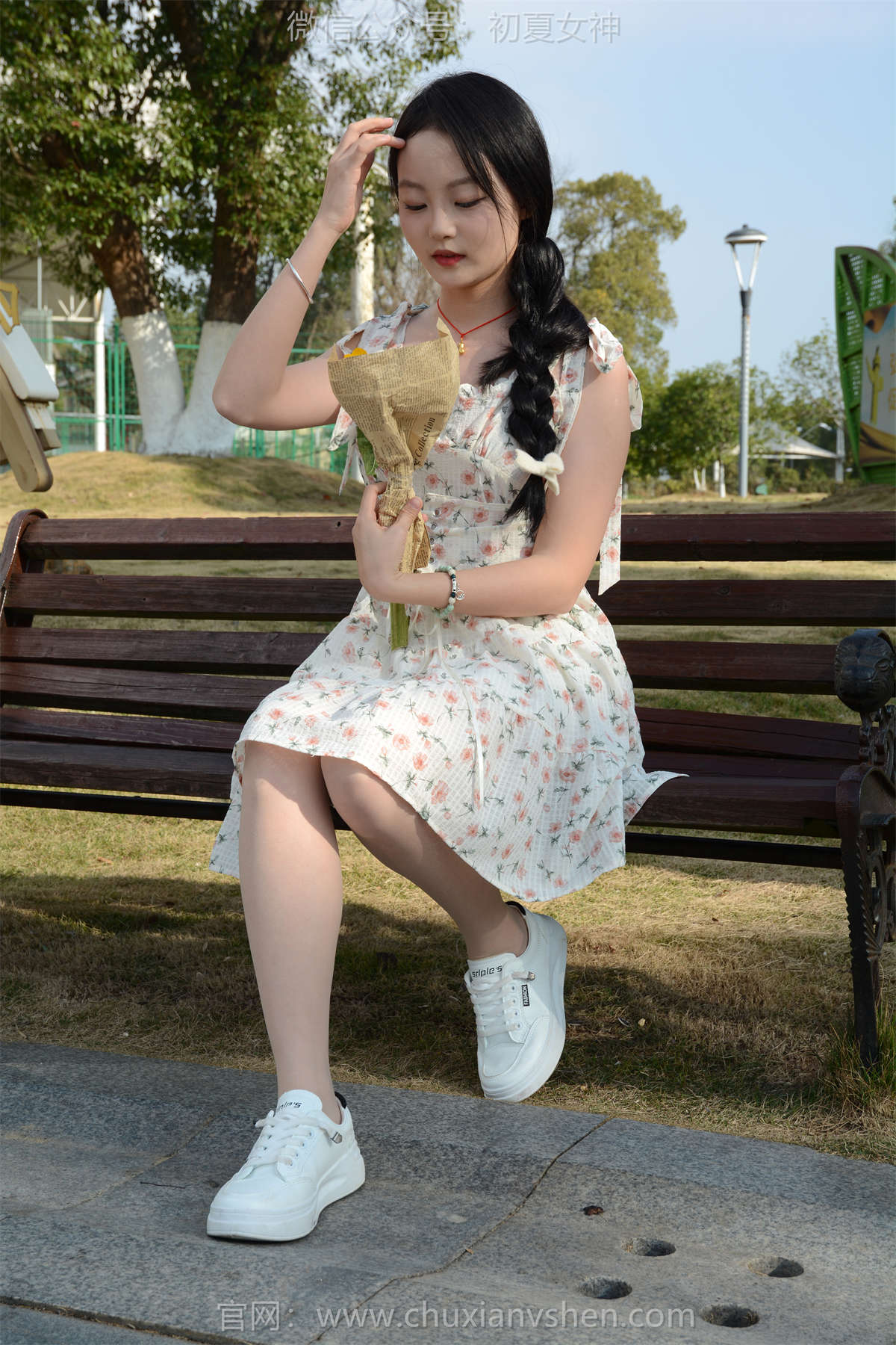 初夏女神 NO.163 双双 迎春碎花裙-日更街拍