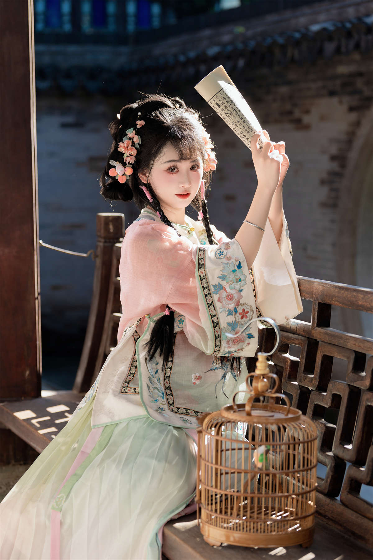 YITUYU艺图语 2024.12.18 粉色的清汉女好可爱 湫一只岁岁-日更街拍