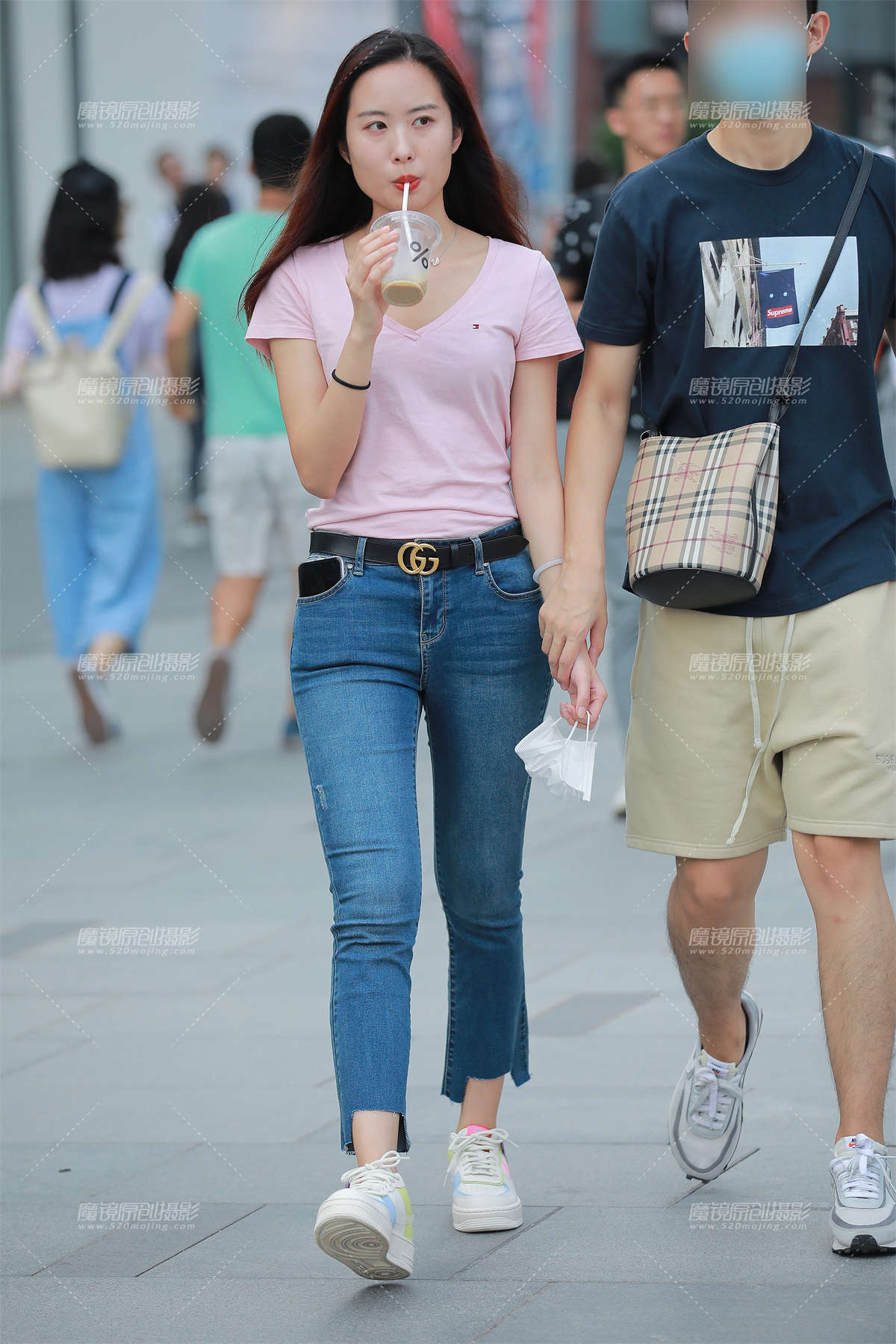 紧牛女友-日更街拍