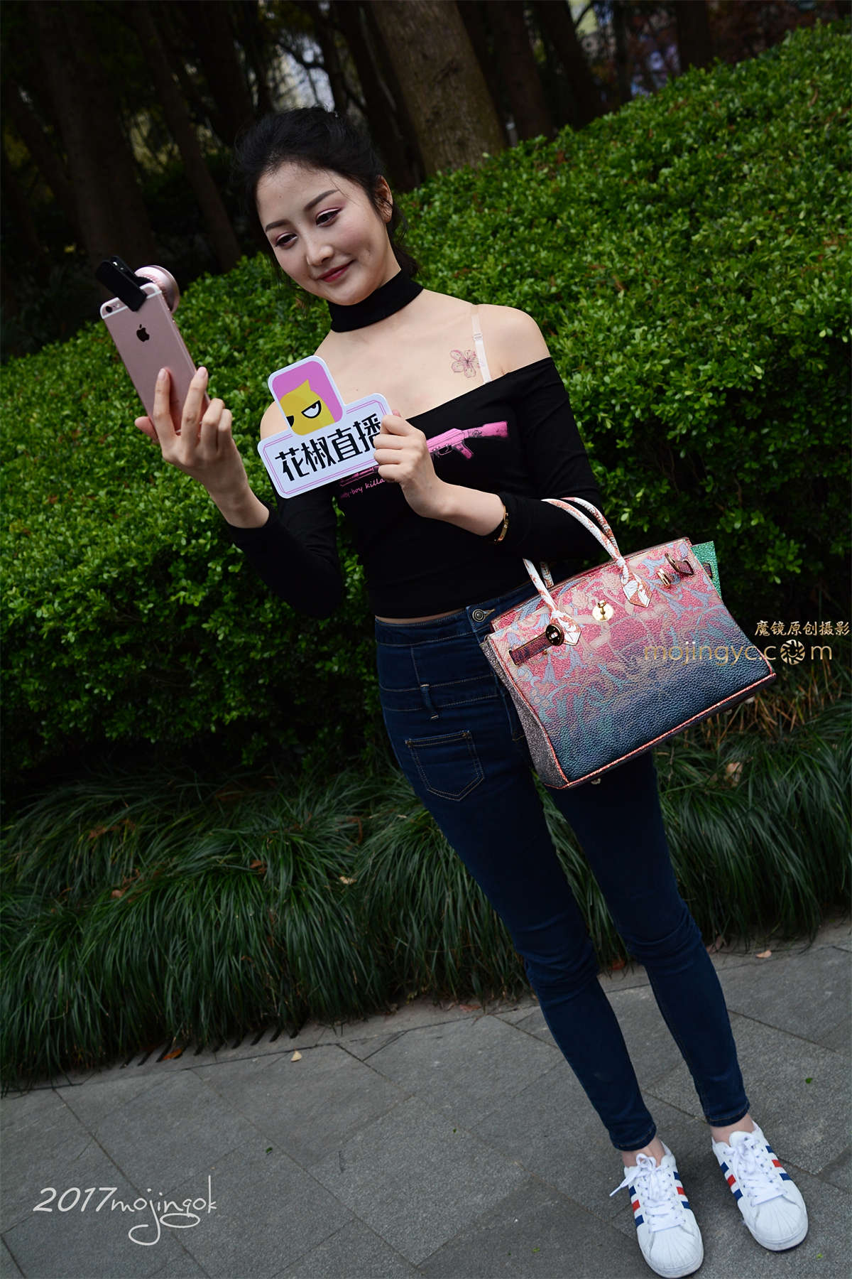 咔喳赛38 巧遇花椒直播小网红（15p）-日更街拍