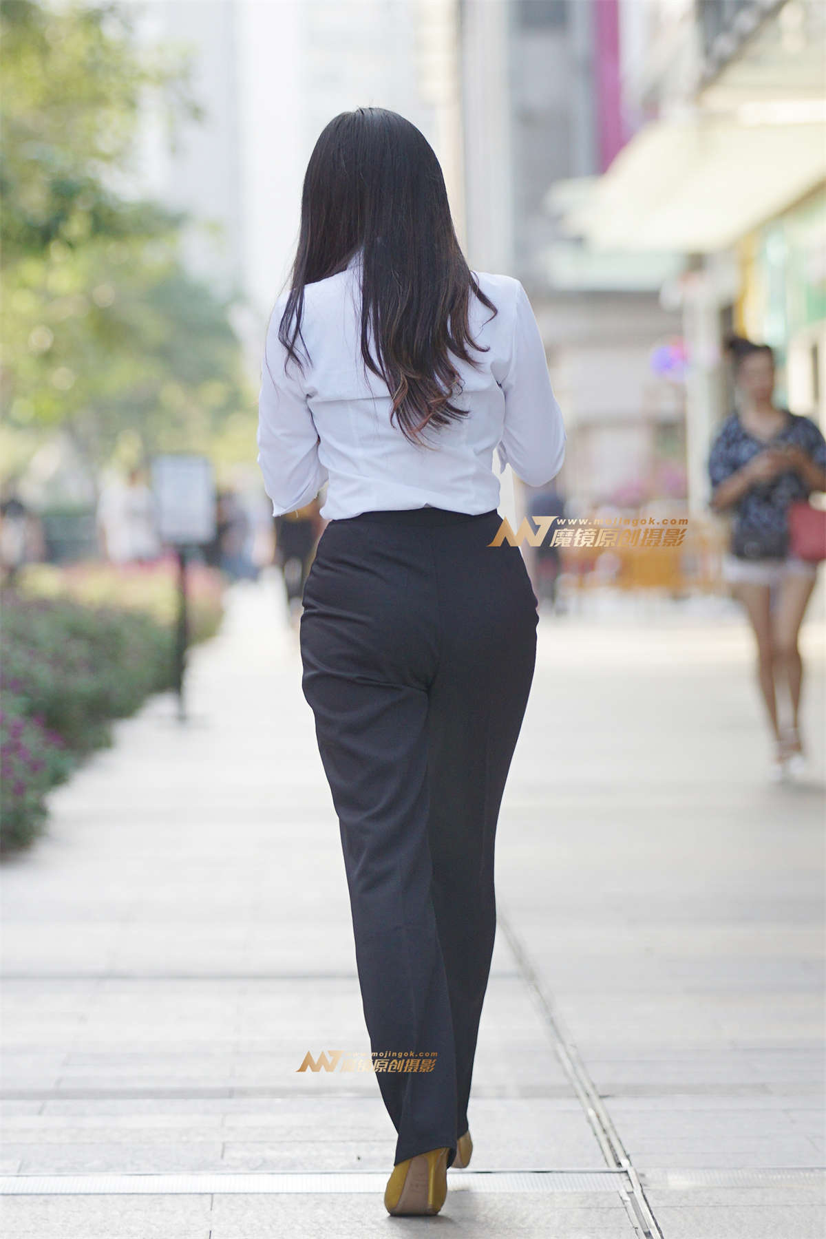 图片[2]-小姐姐这些身材比例好赞-日更街拍