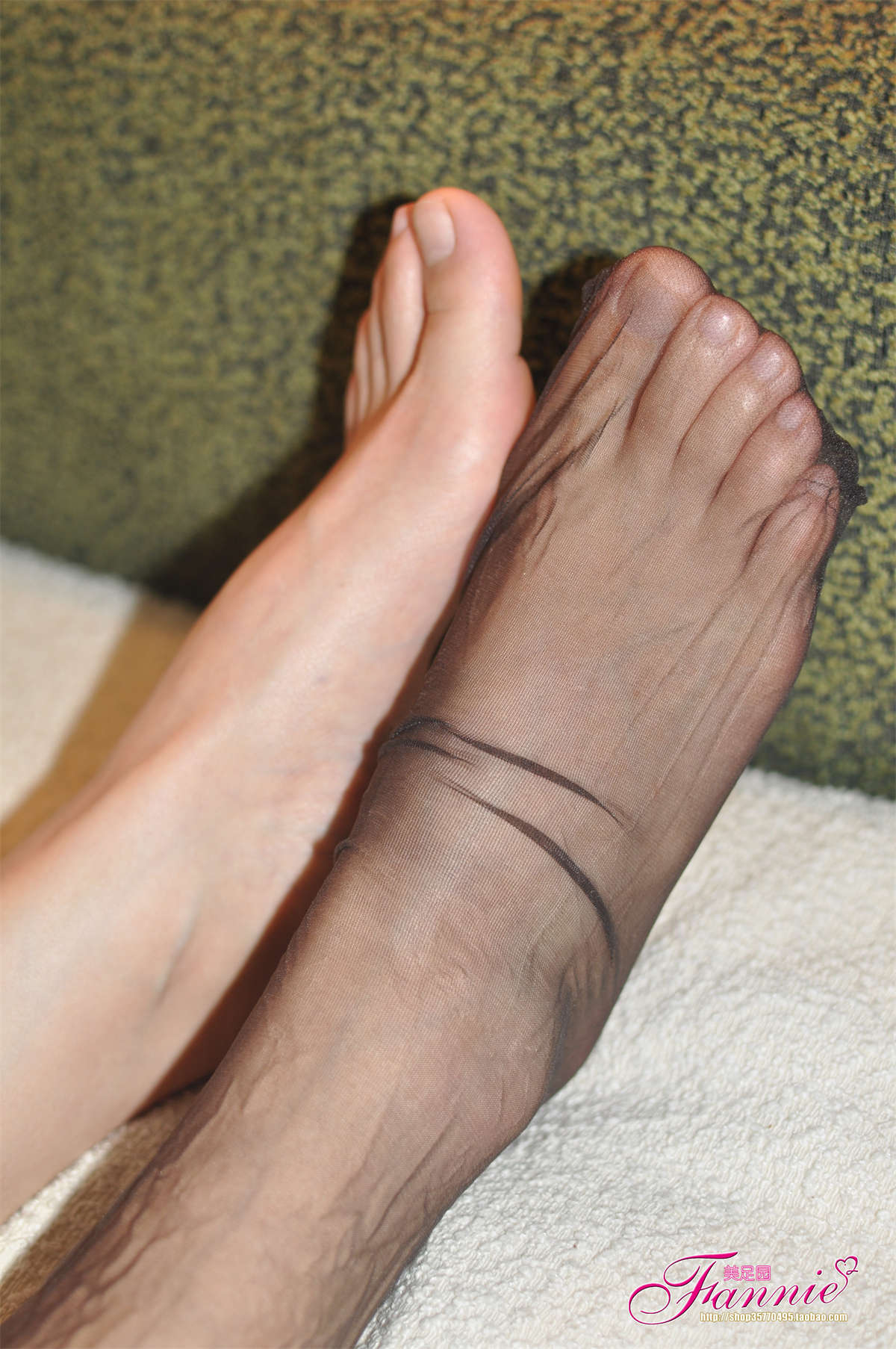 Fannie芬妮美足园NO.780 足下风情高跟丝足（1）-日更街拍