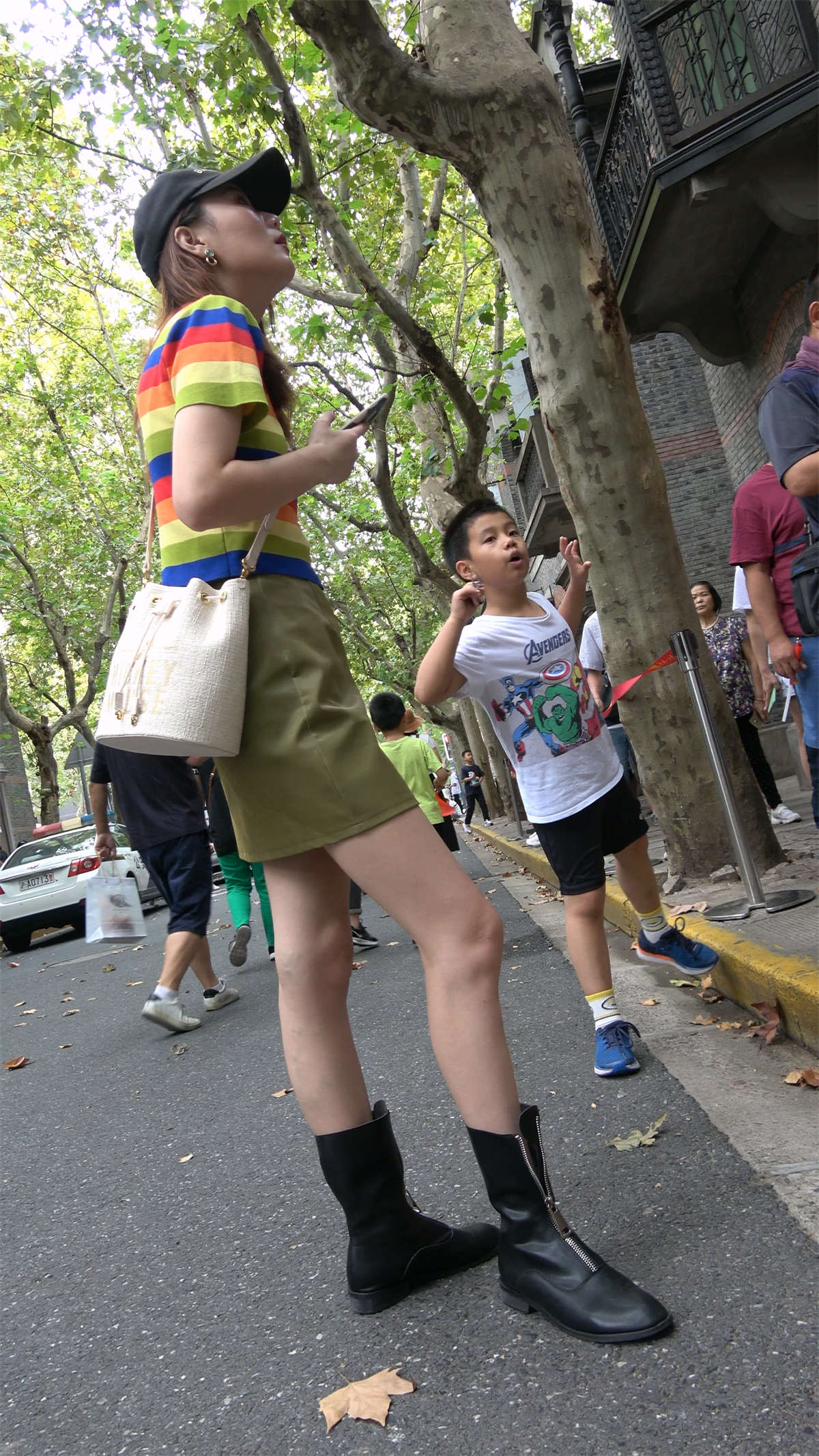 图片[2]-时尚街拍美女-日更街拍