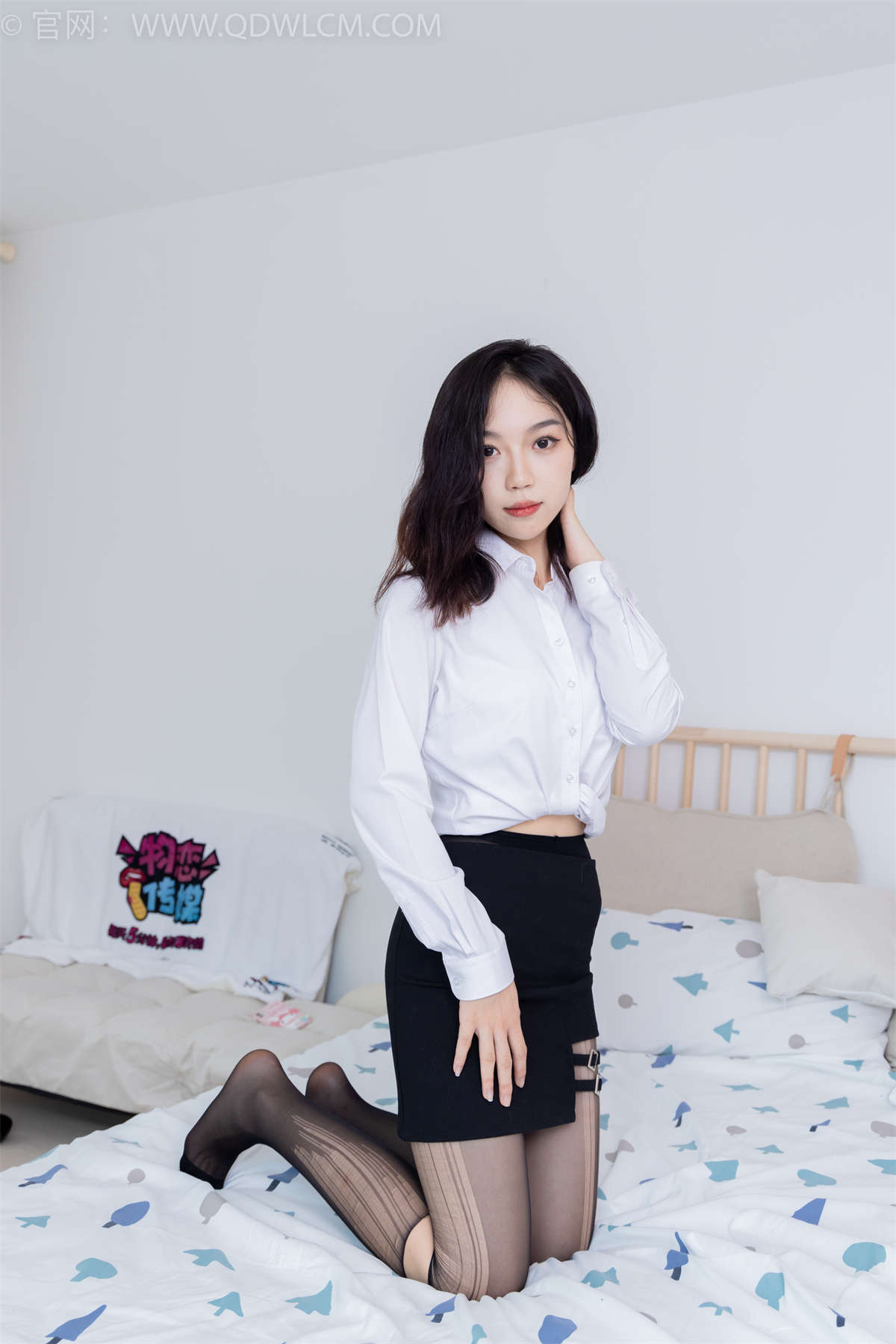 物恋传媒 NO.1711 纱纱-不留遗憾-日更街拍