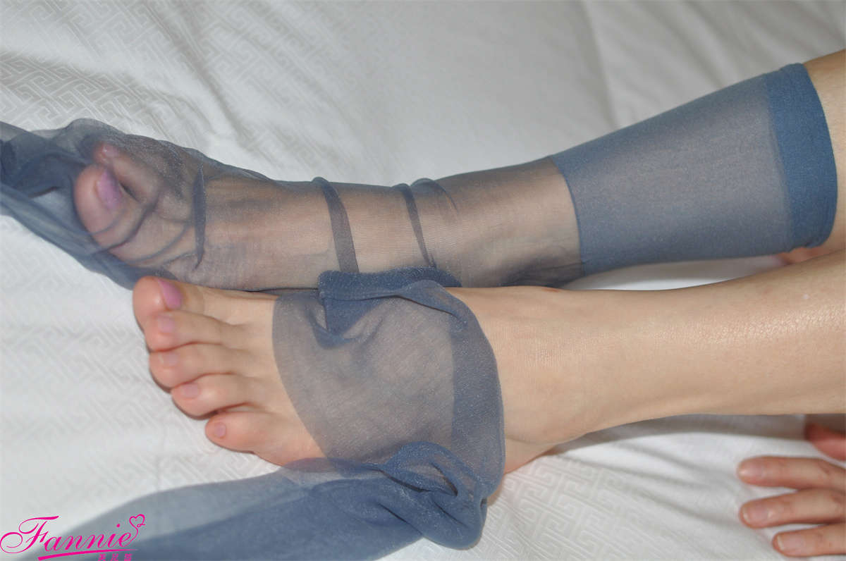 图片[2]-Fannie芬妮美足园NO.167 中秋寄语（浅蓝长筒丝）-日更街拍