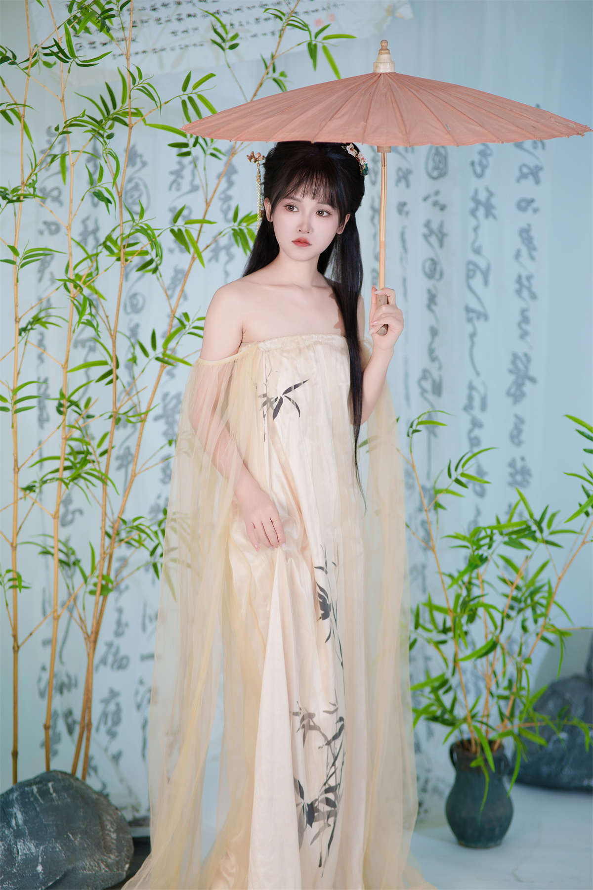 YITUYU艺图语 2024.10.04 茉莉花 小小雨-日更街拍