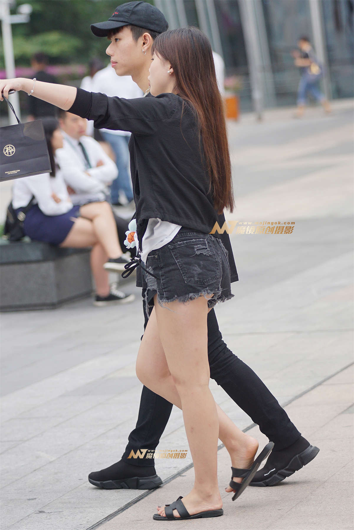 雨天侧拍月牙-日更街拍