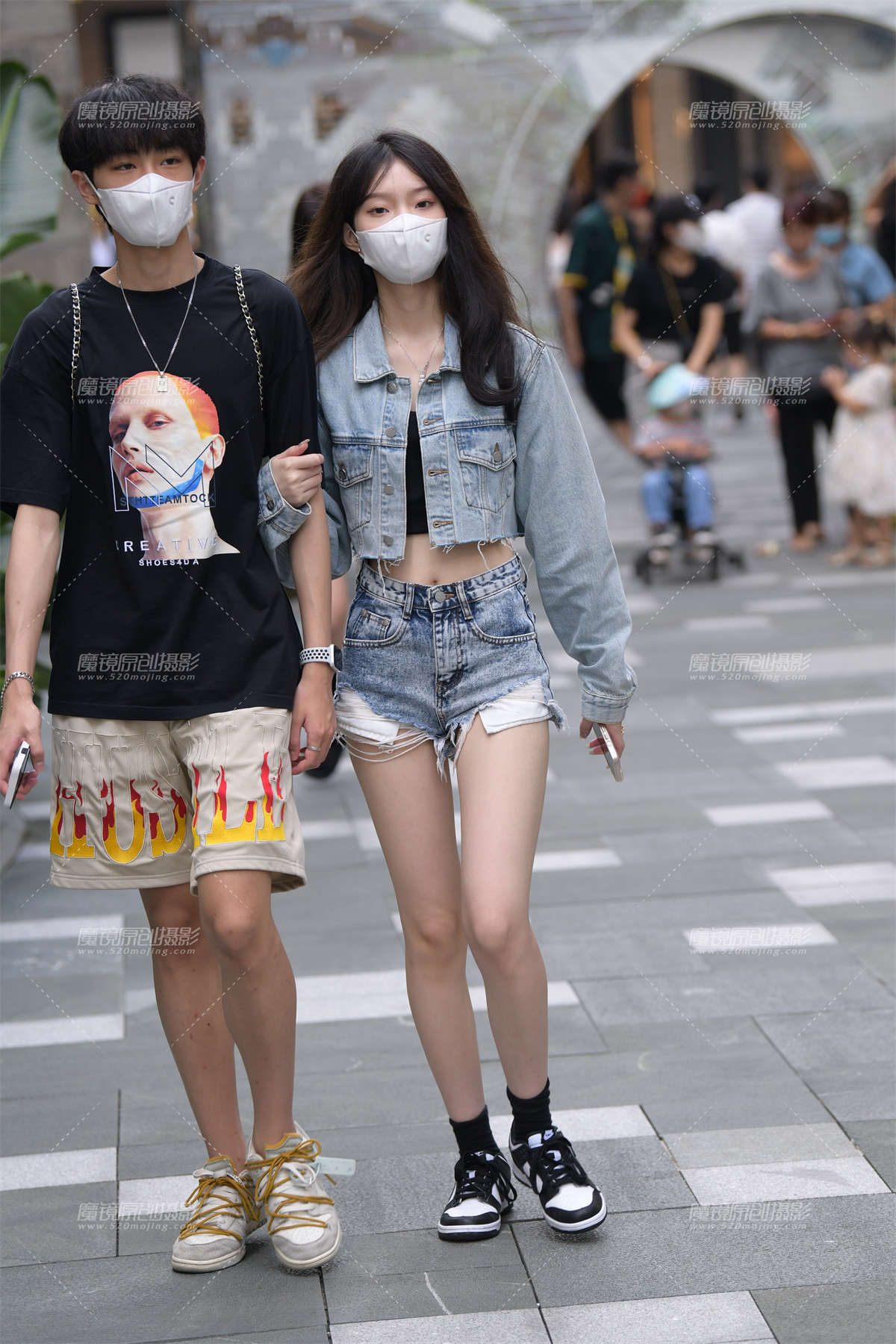 热裤女孩-日更街拍