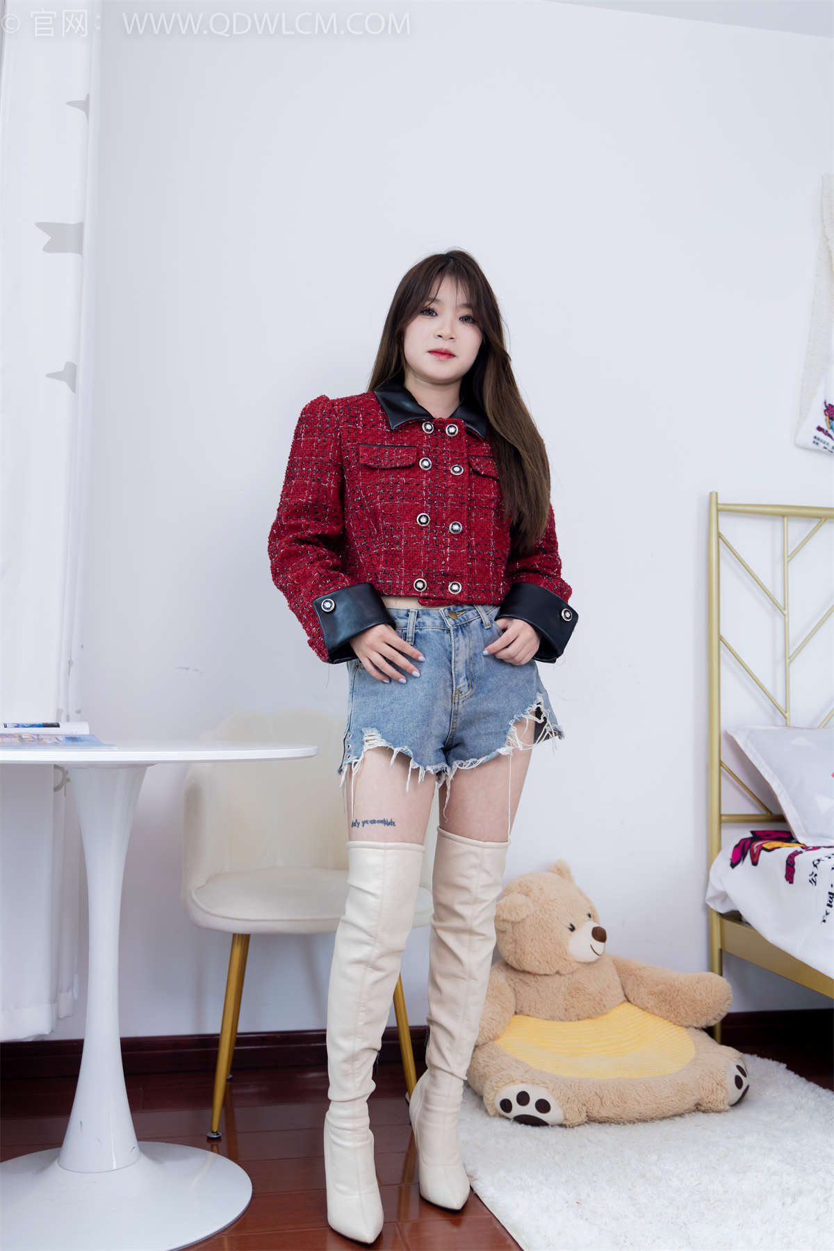 物恋传媒 NO.1580 闪闪-草莓亮闪闪-日更街拍