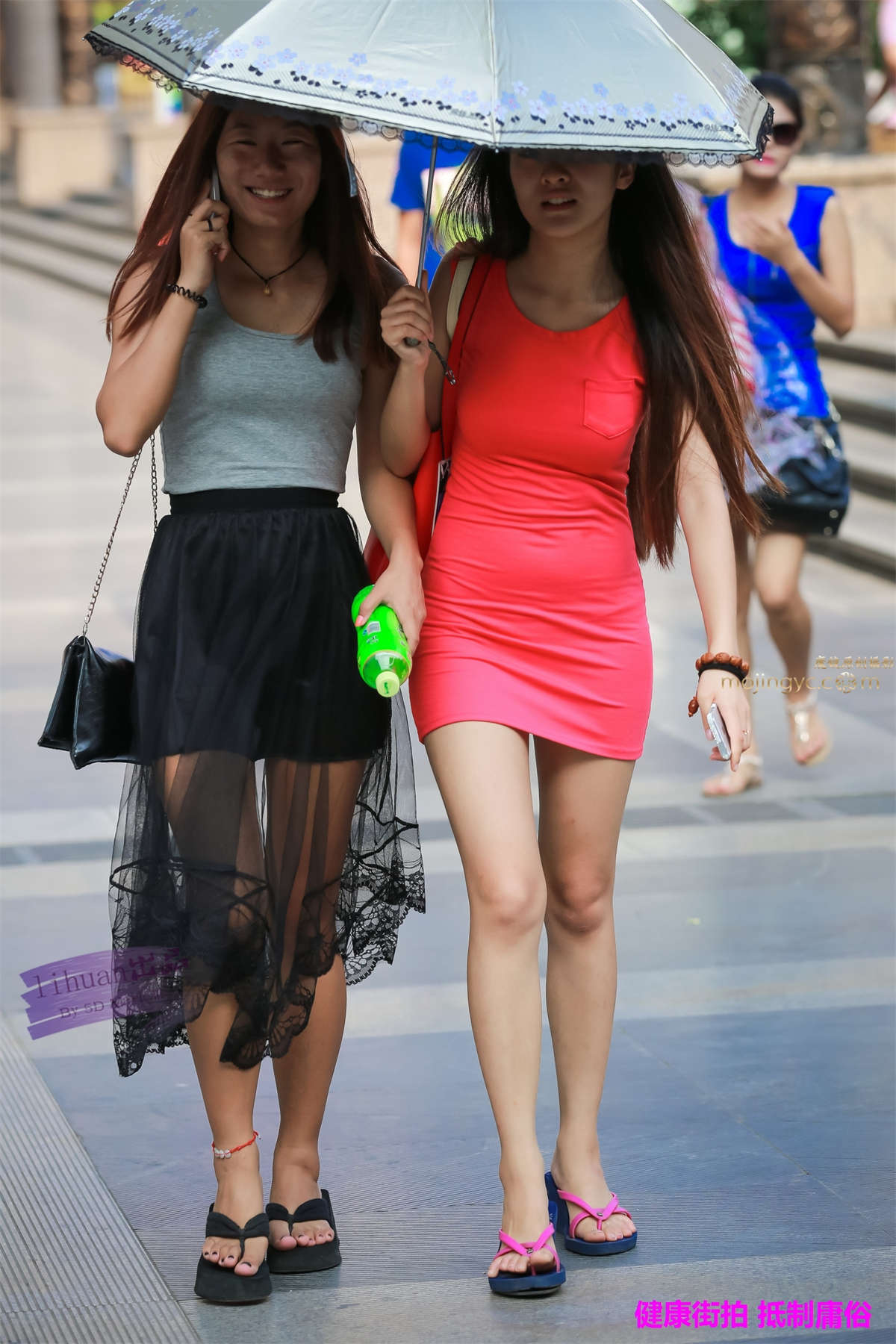 李欢原创-红色裹身裙（13P）-日更街拍