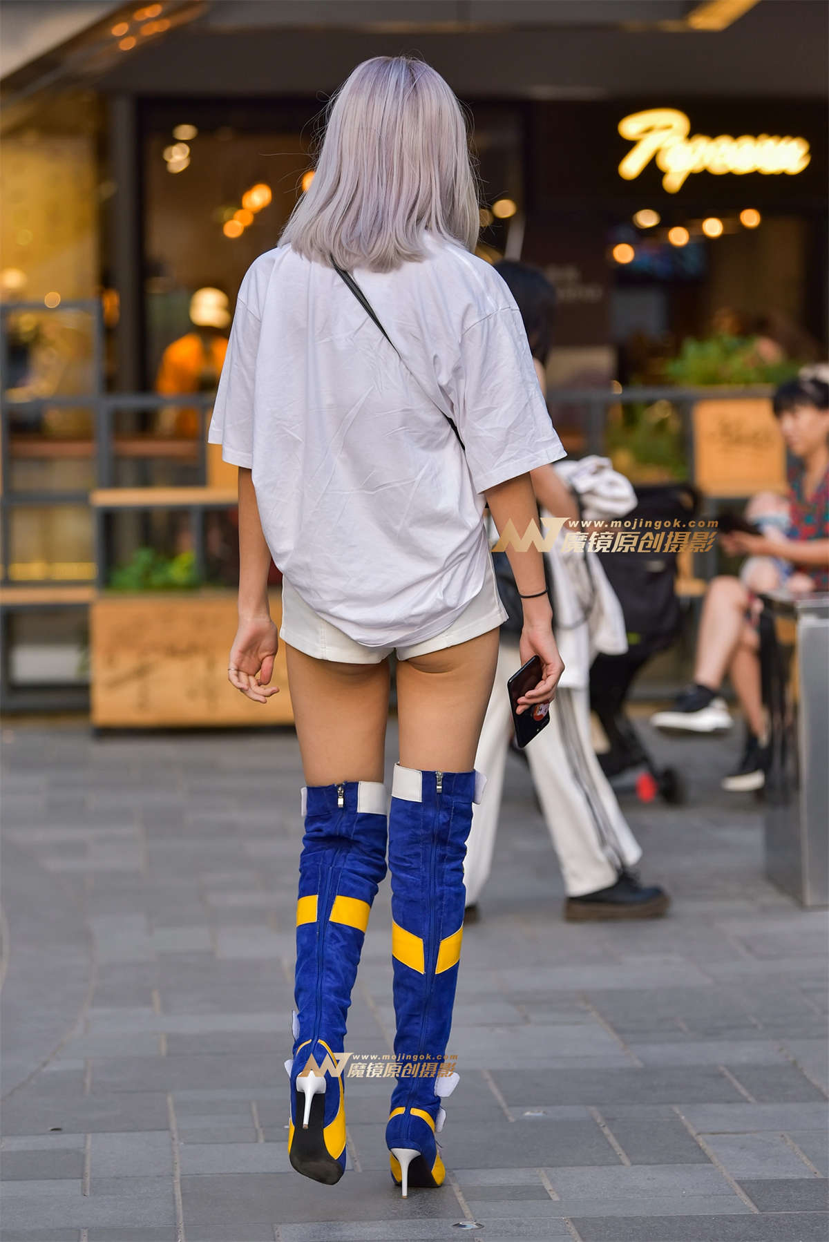 图片[2]-【赛德克赛帖】超高中腰仔裤美女 满屏尽是大长腿-日更街拍