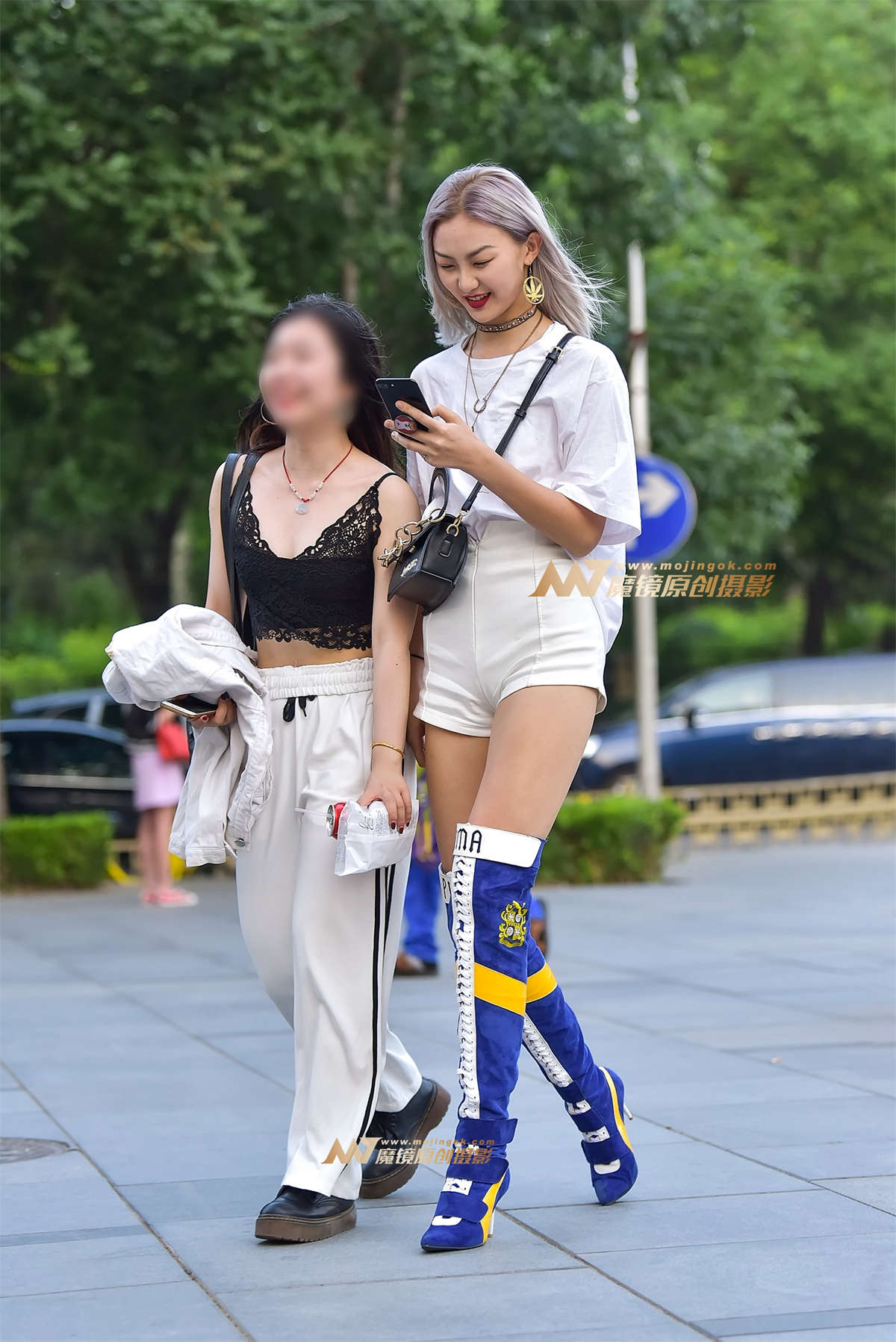 【赛德克赛帖】超高中腰仔裤美女 满屏尽是大长腿-日更街拍