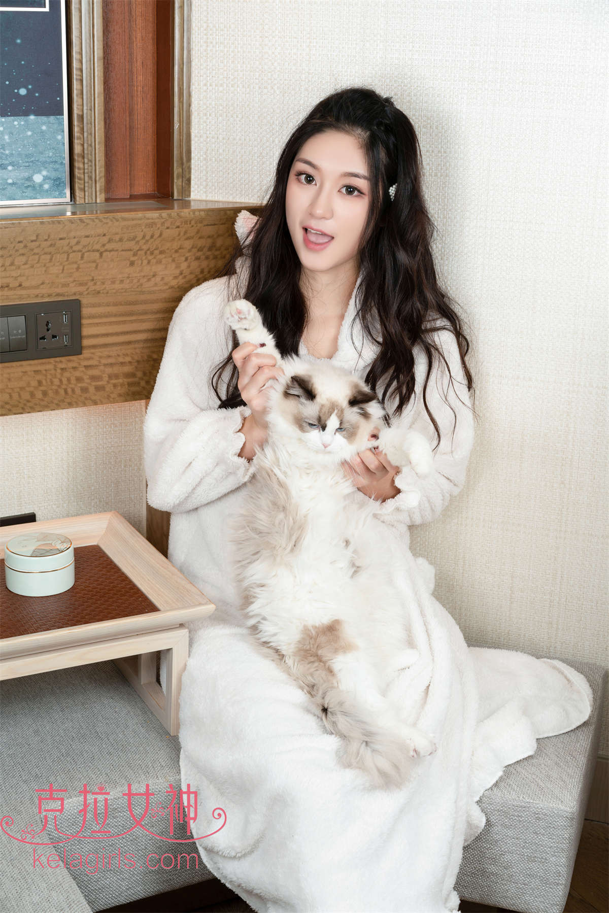 图片[2]-Kelagirls克拉女神 2019.03.11《她与她的猫》汤怡-日更街拍