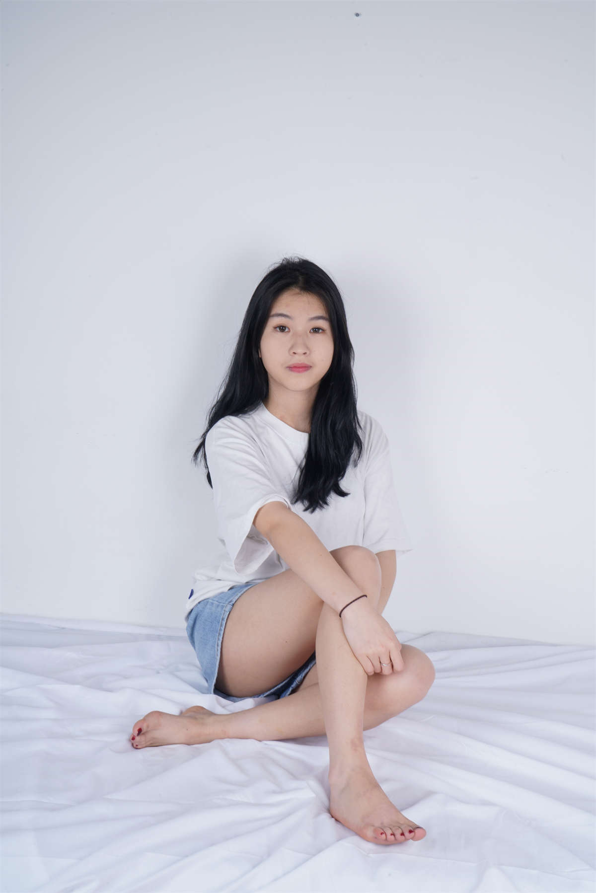 图片[2]-aapary摄影 No.152 大美女秀婷再次展示36码美脚-日更街拍