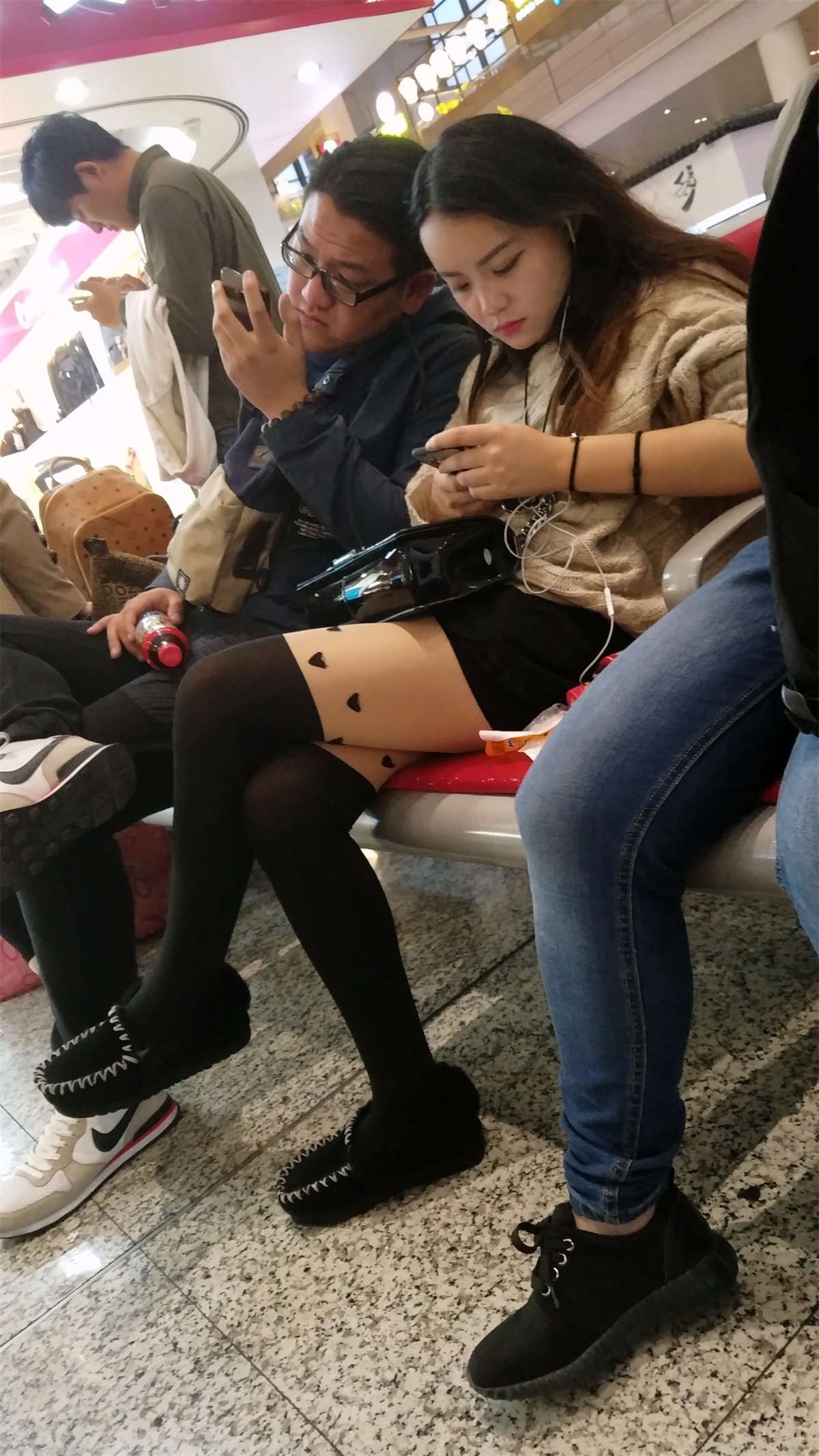 图片[2]-漂亮美女-日更街拍