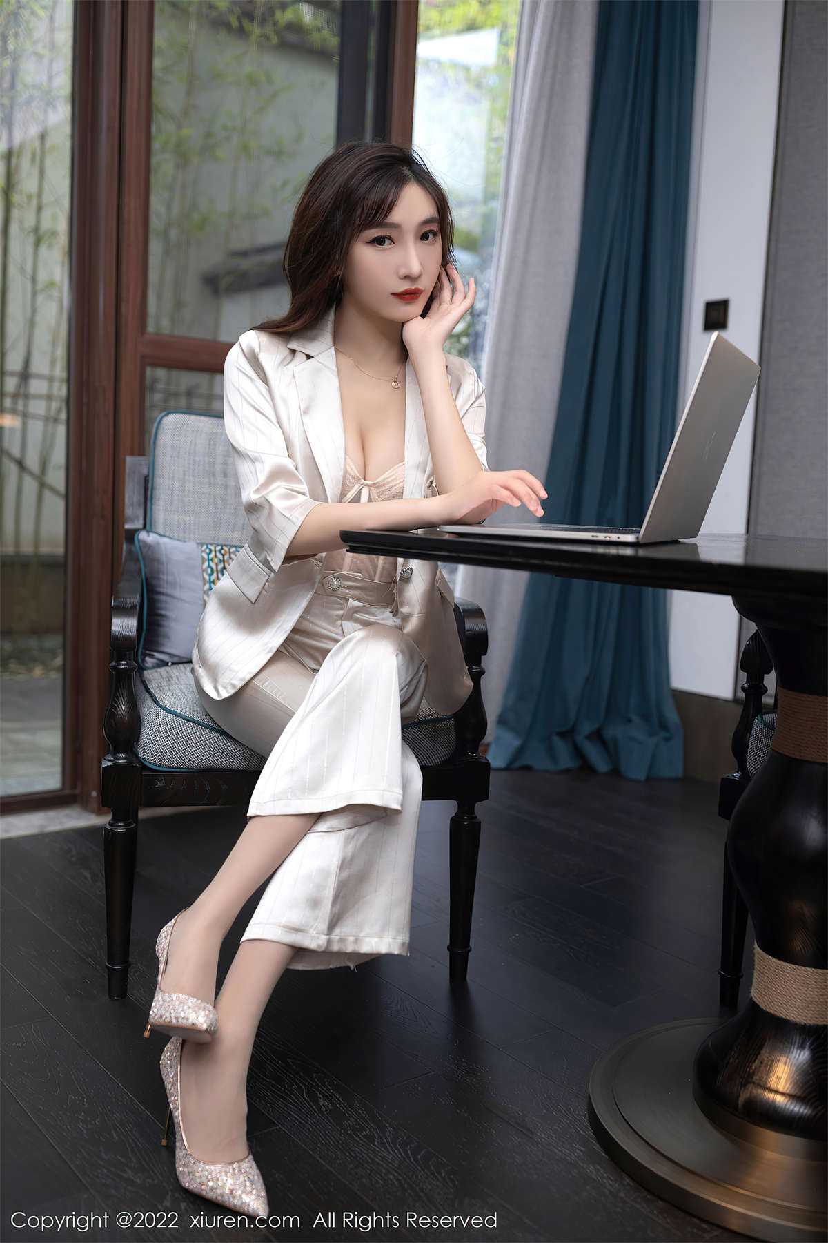 Xiuren秀人网 2022.09.15 NO.5594 陆萱萱-日更街拍