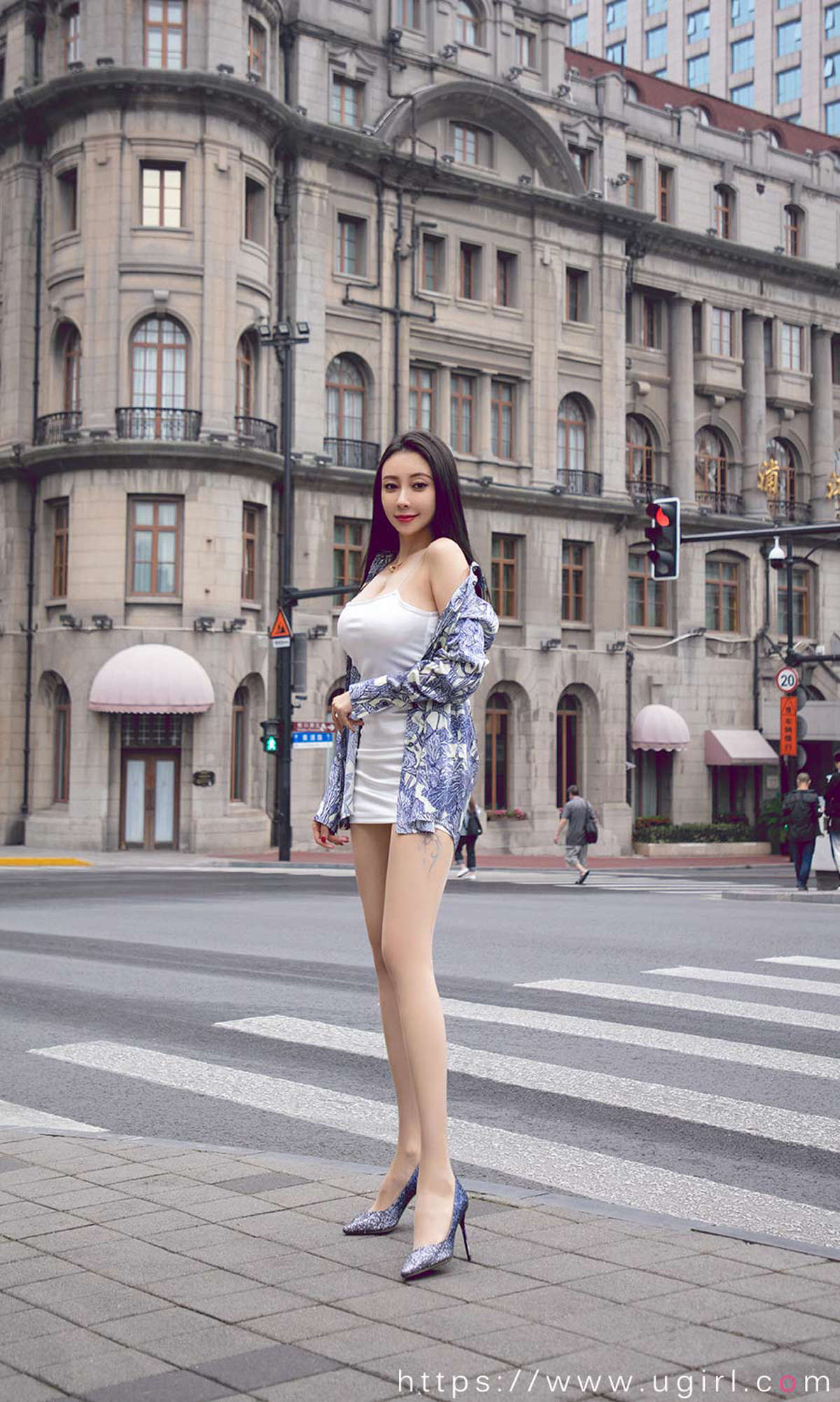 Ugirls爱尤物 NO.1888 果儿Victoria 精致的迷人精-日更街拍