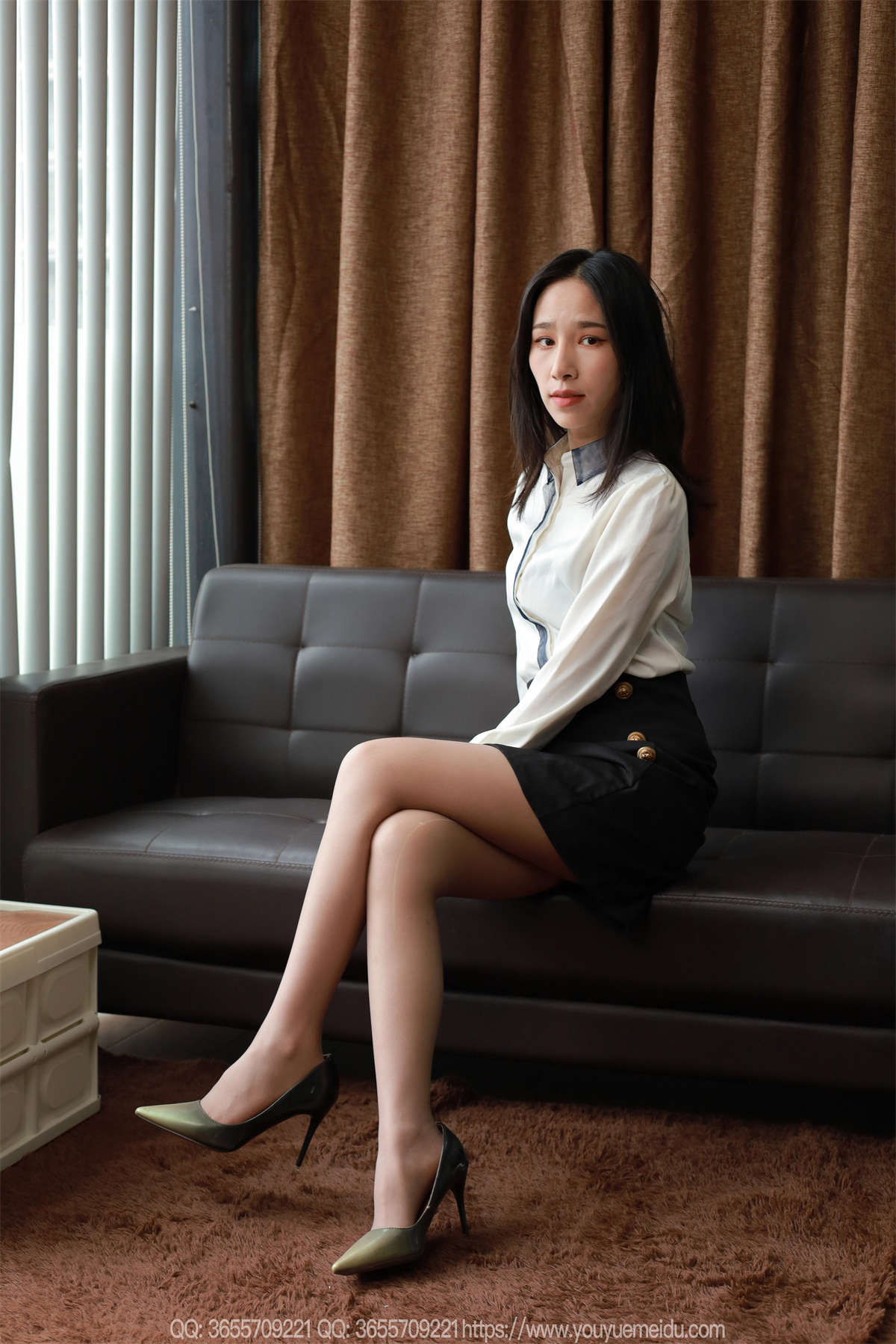 图片[2]-IESS异思趣向 2025.04.30 丝享家 2041：美子 白色美甲-日更街拍