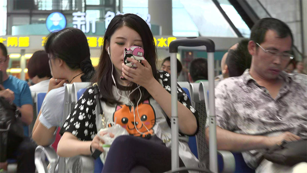 图片[2]-又是开学秀，你懂的，各路美女会齐聚此地-日更街拍