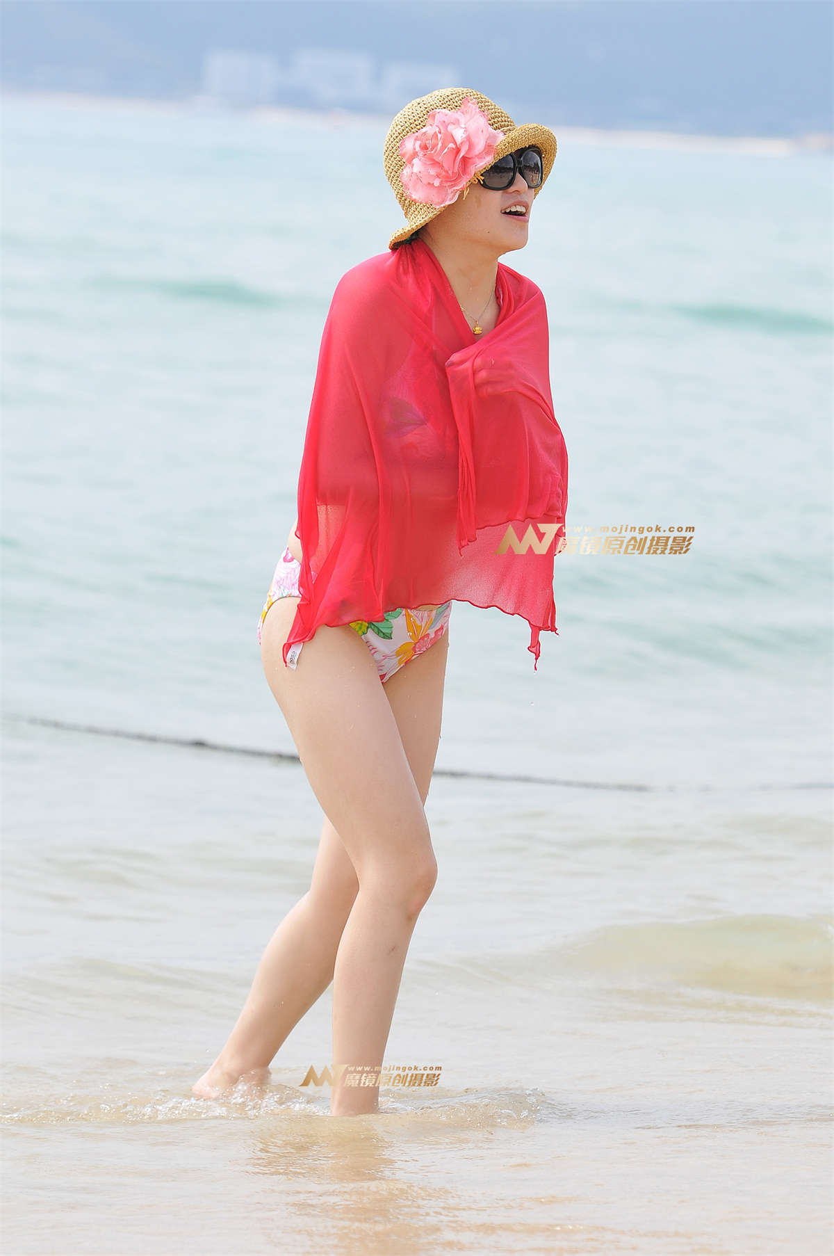 薄纱比基尼 白皙性感少妇-日更街拍