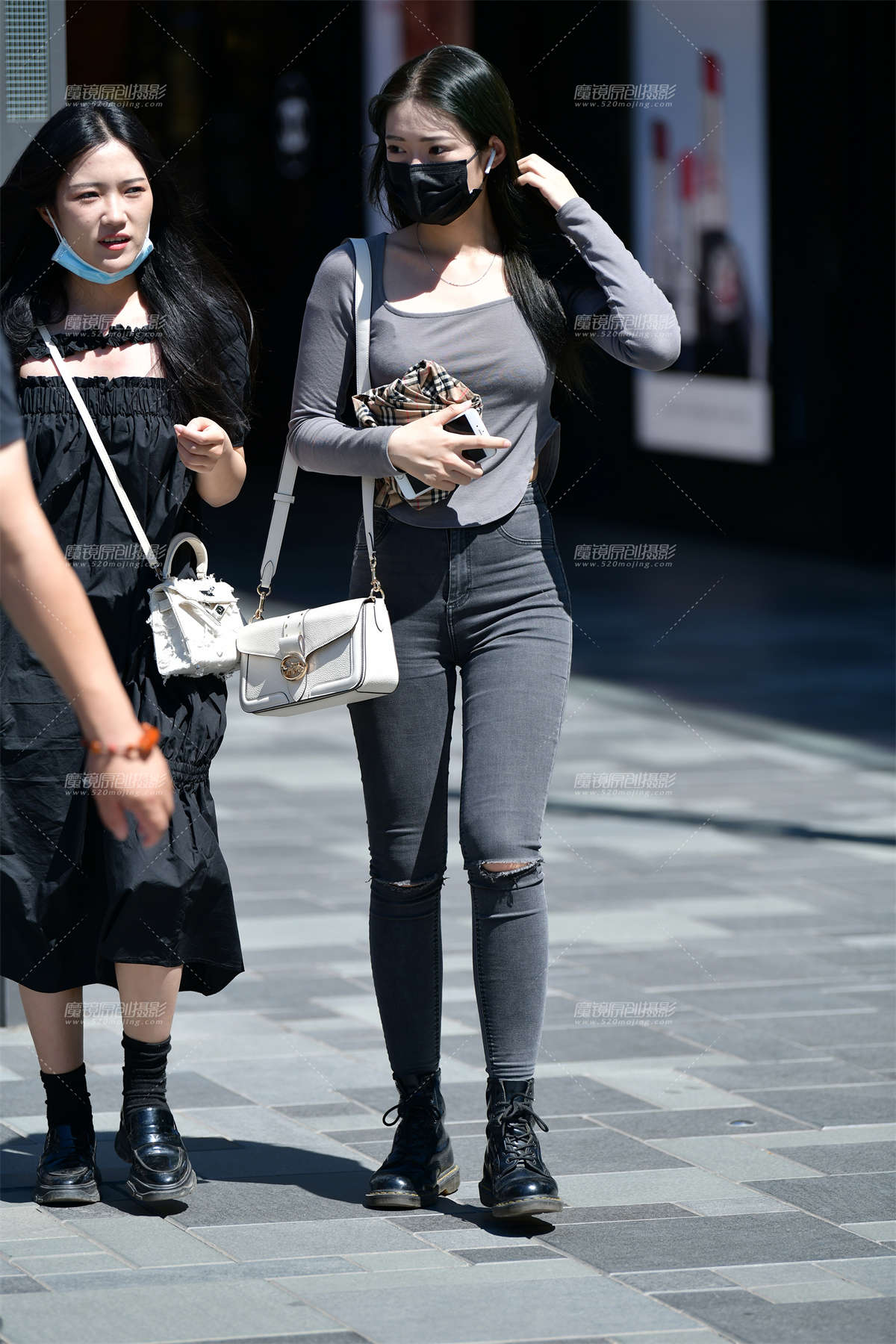 ★聊天逛街牛仔裤美女-日更街拍