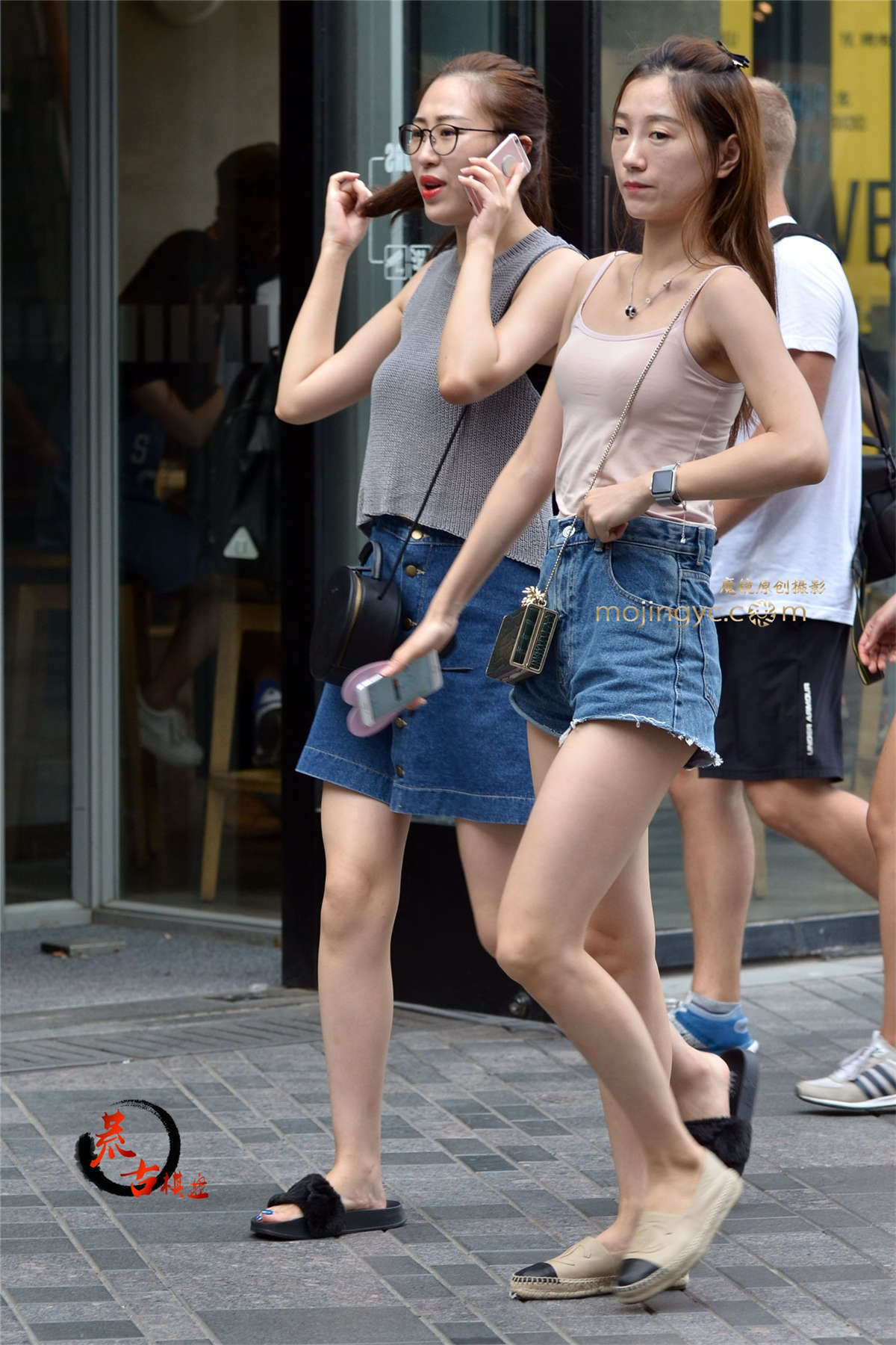 图片[2]-16.8.24 牛仔短裤短裙姐妹-日更街拍