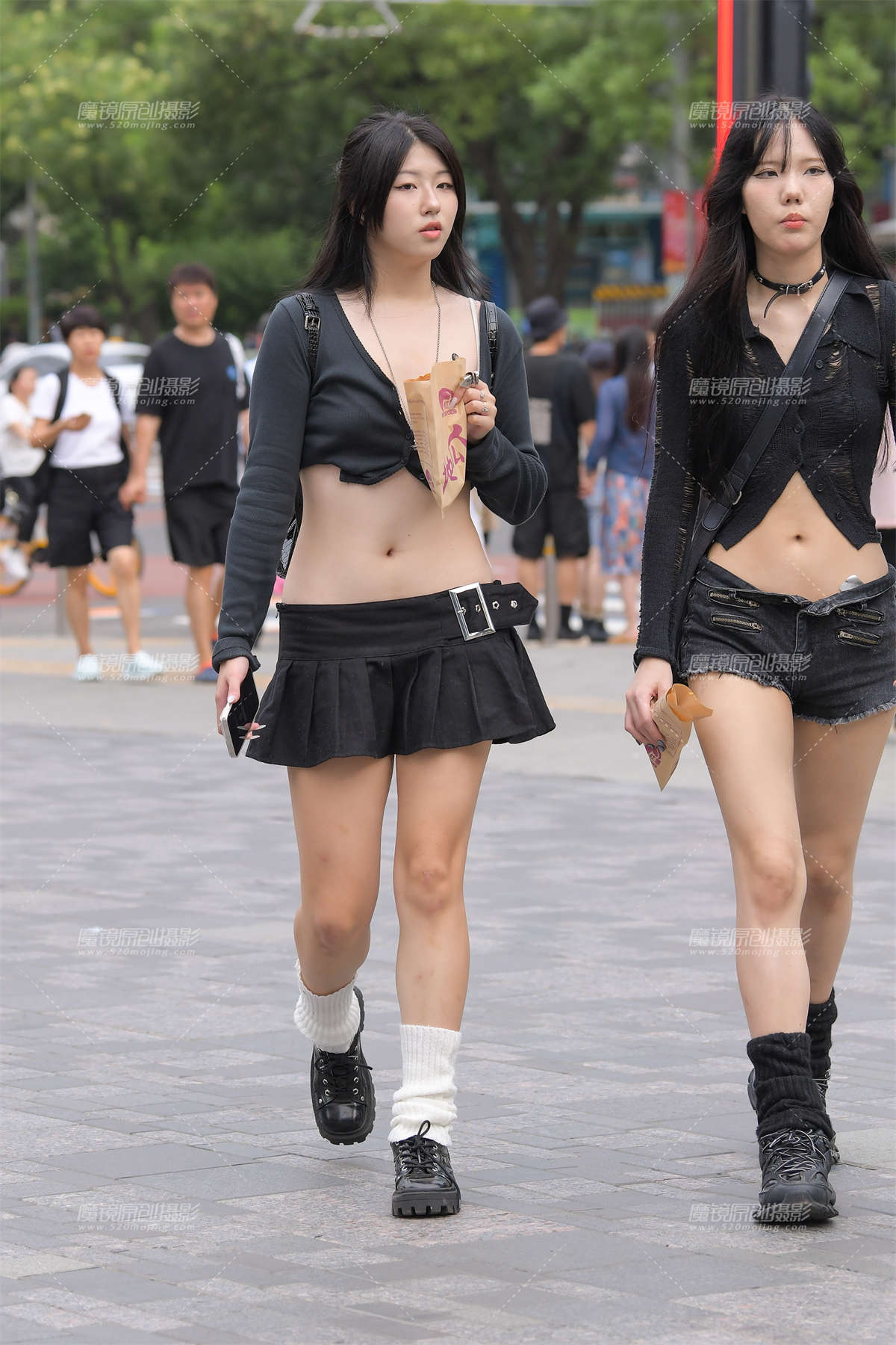 图片[2]-黑色短裙-日更街拍