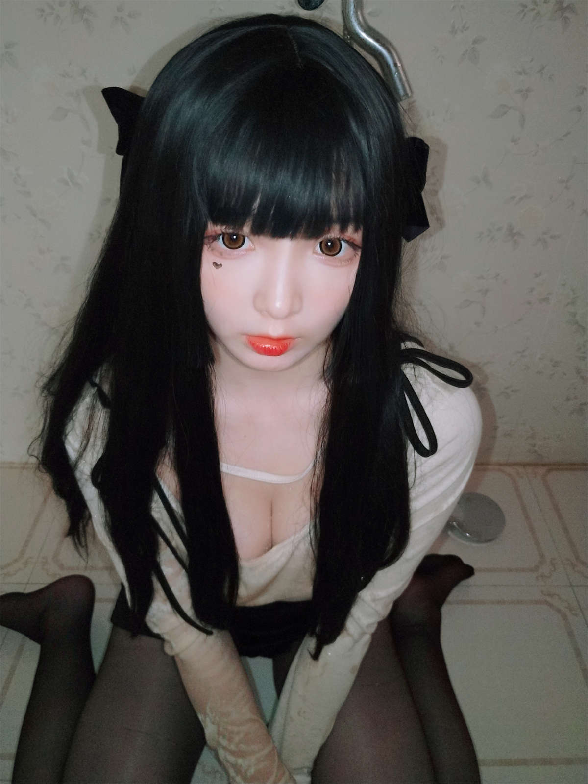 图片[2]-古川kagura 浴室湿身黑丝-日更街拍