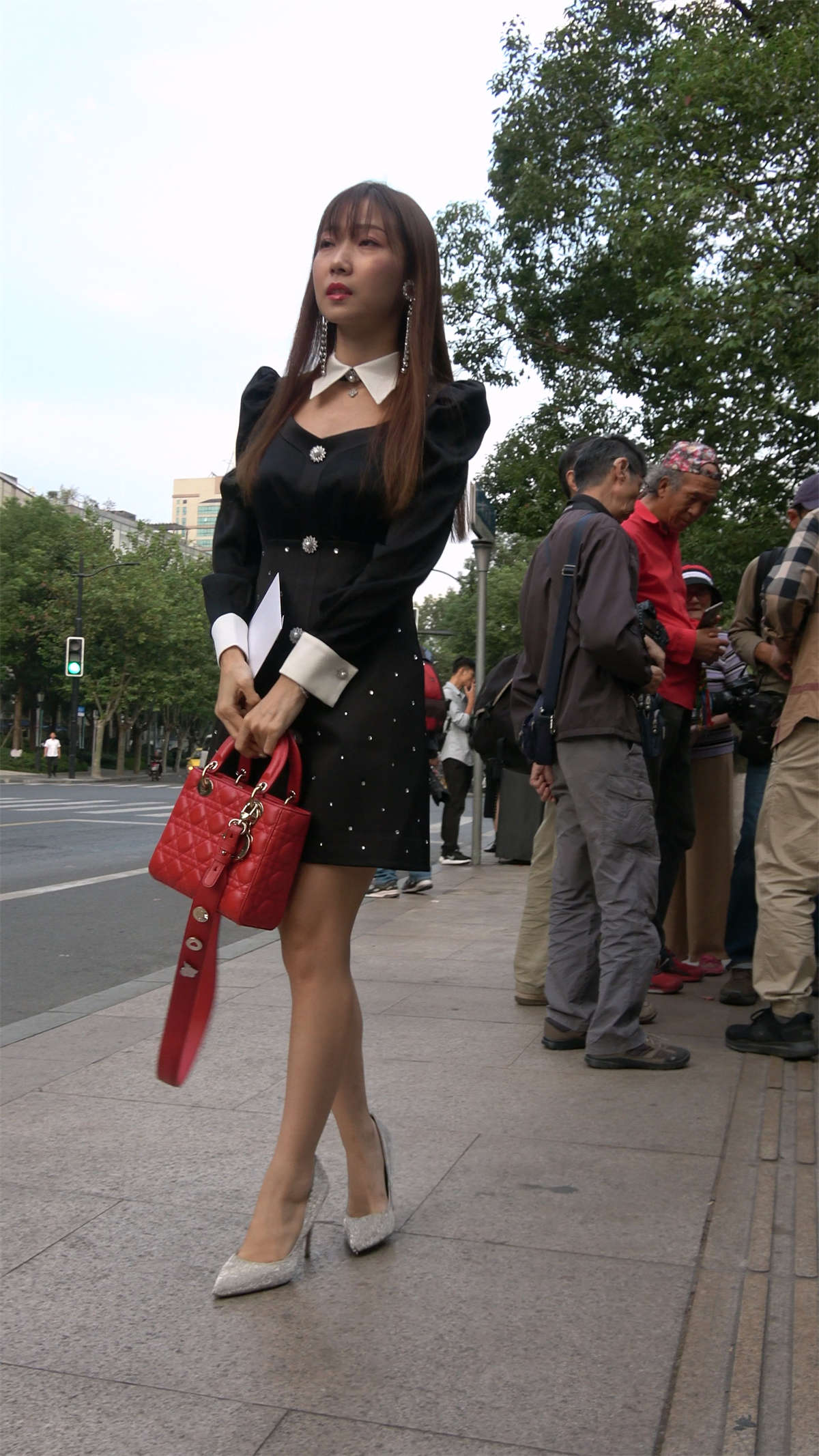 图片[2]-性感长腿高跟连衣裙美女-日更街拍