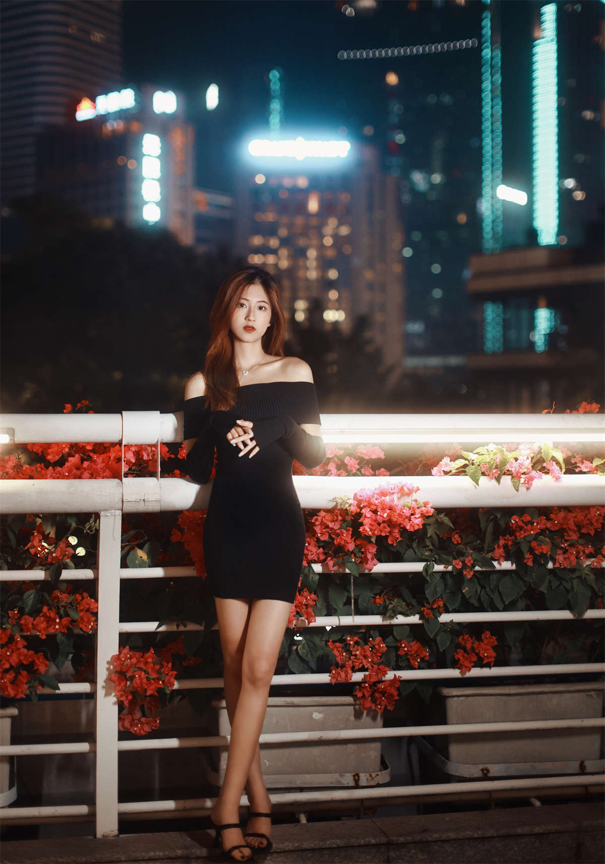 YITUYU艺图语 2022.11.13 夜色迷人 丹丹插图1