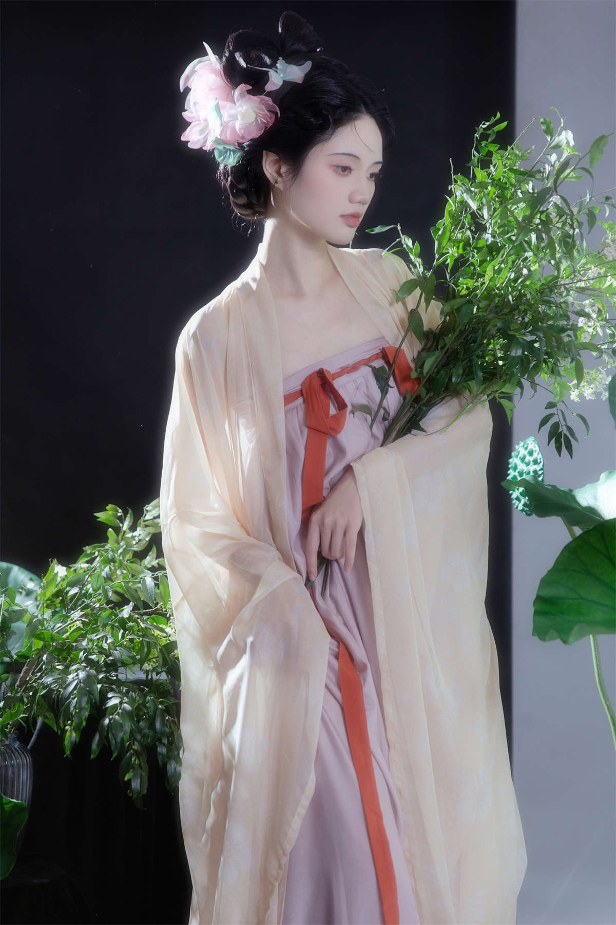 YITUYU艺图语 2023.11.22 濯濯青莲 橘小桃插图1