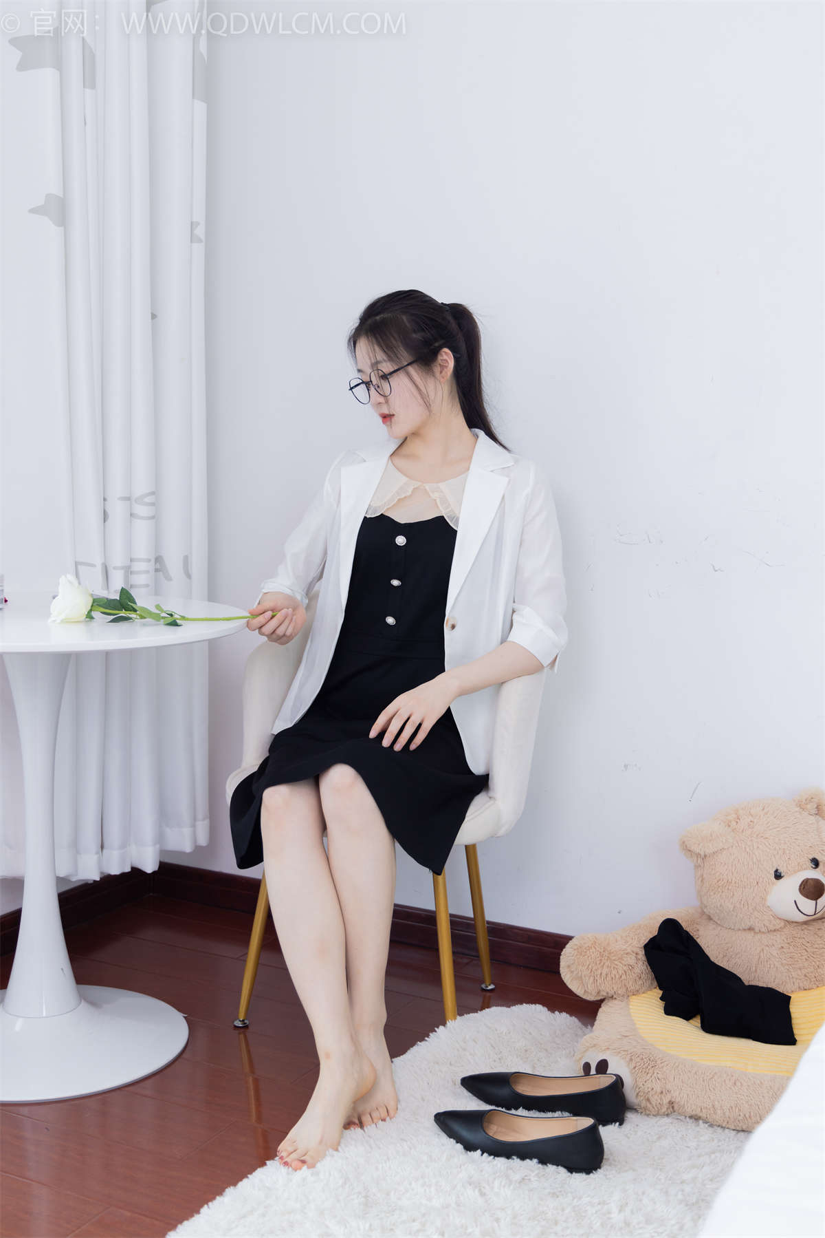 物恋传媒 NO.1640 青柠-木叶落秋声-日更街拍