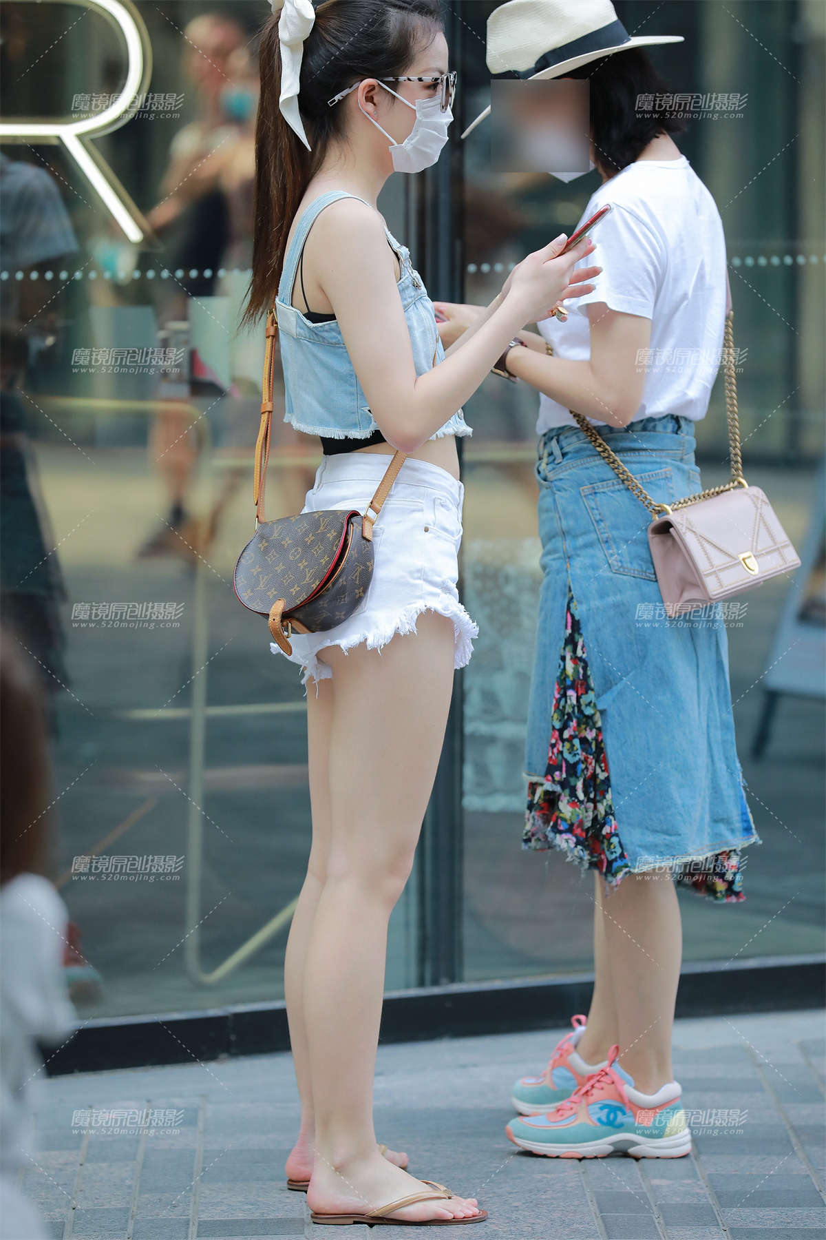 热裤Y Y清纯小妹-日更街拍