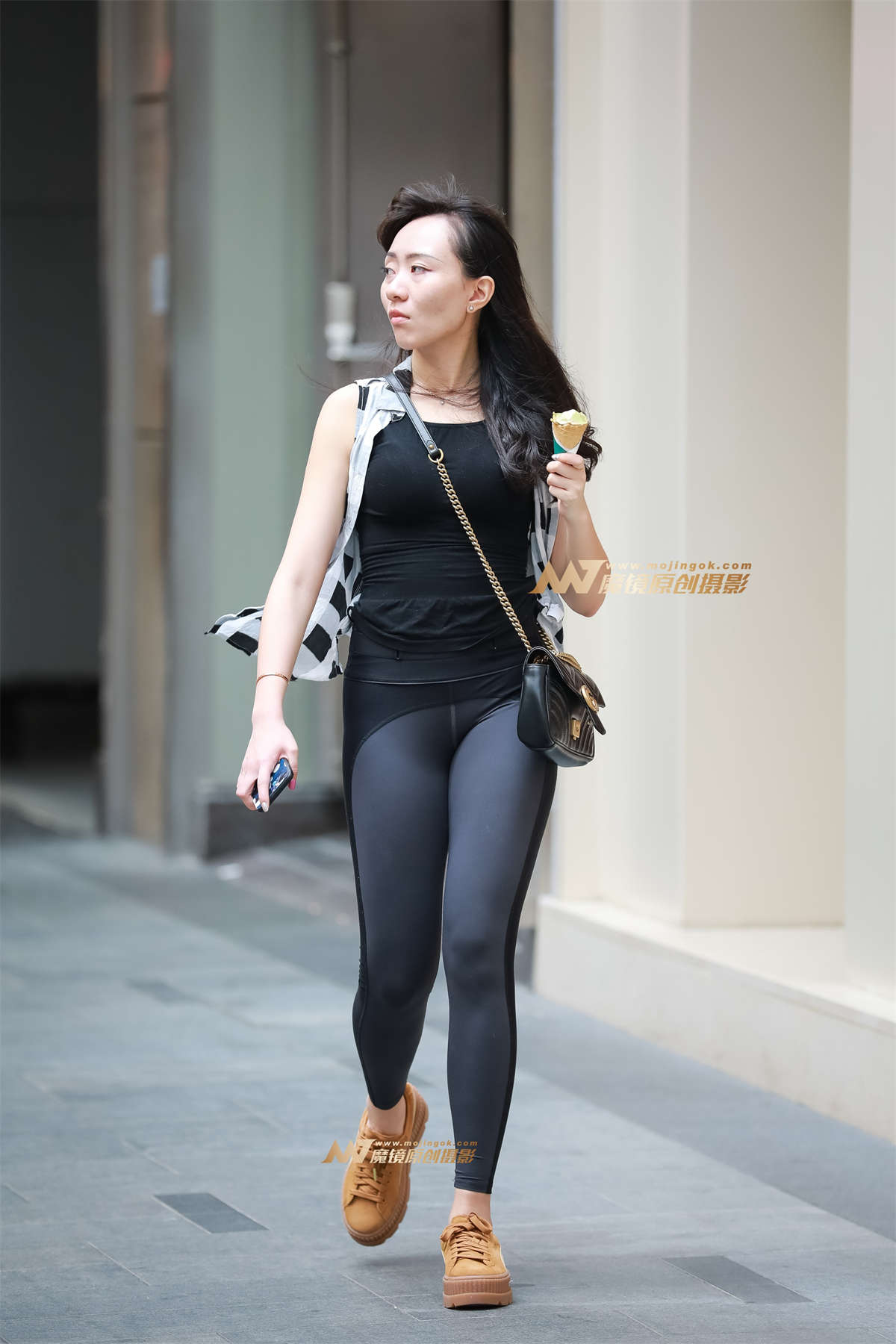 【凯恩赛帖】紧身少女-日更街拍