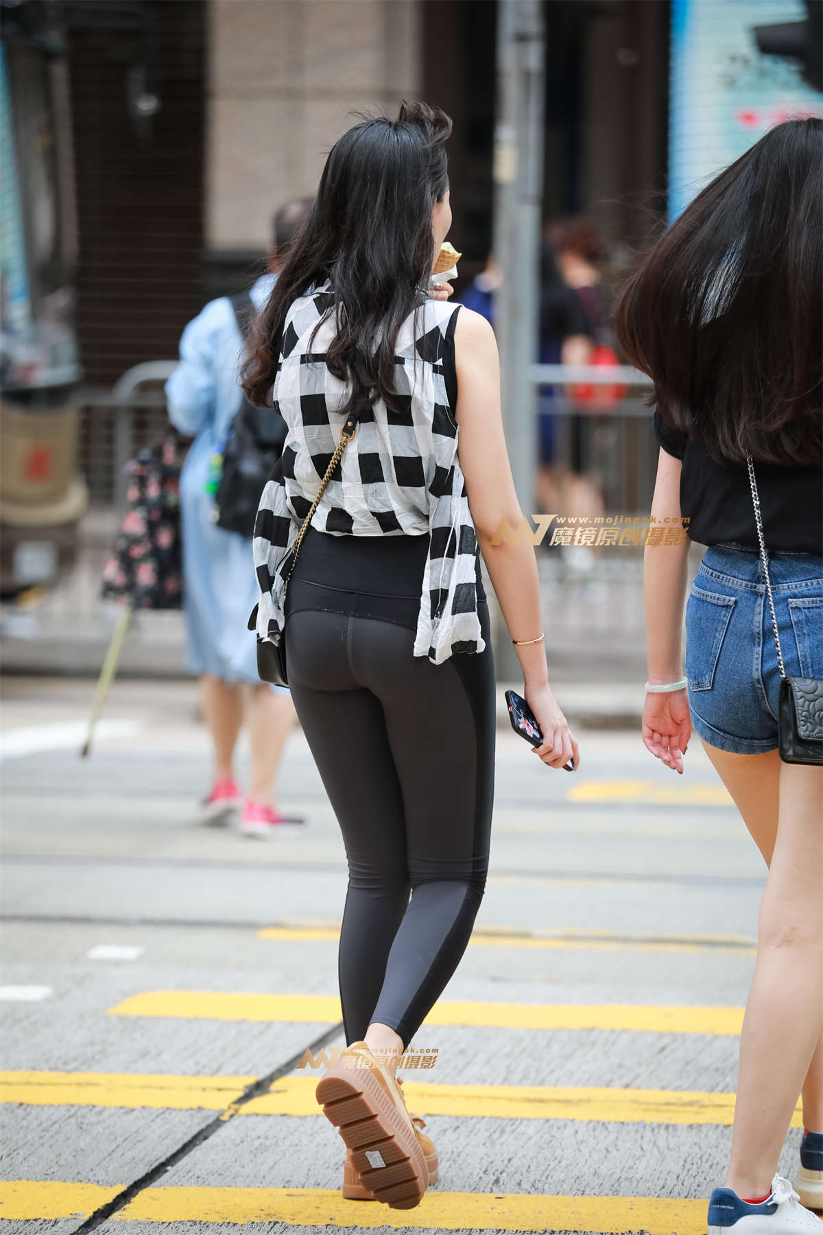 图片[2]-【凯恩赛帖】紧身少女-日更街拍