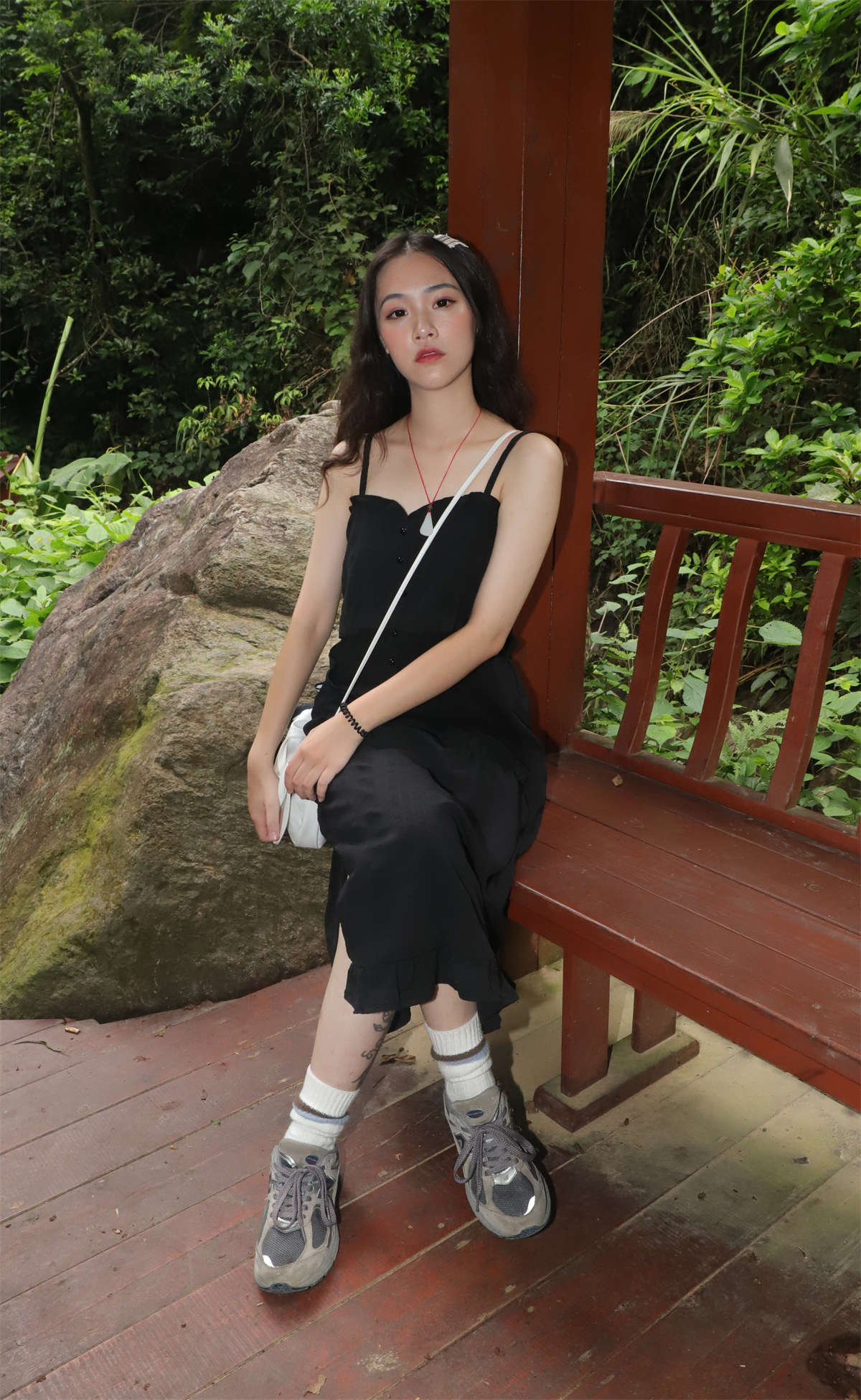 aappary摄影 No.009 超美女神琪琪美妆照，把脚趾捆起来-日更街拍