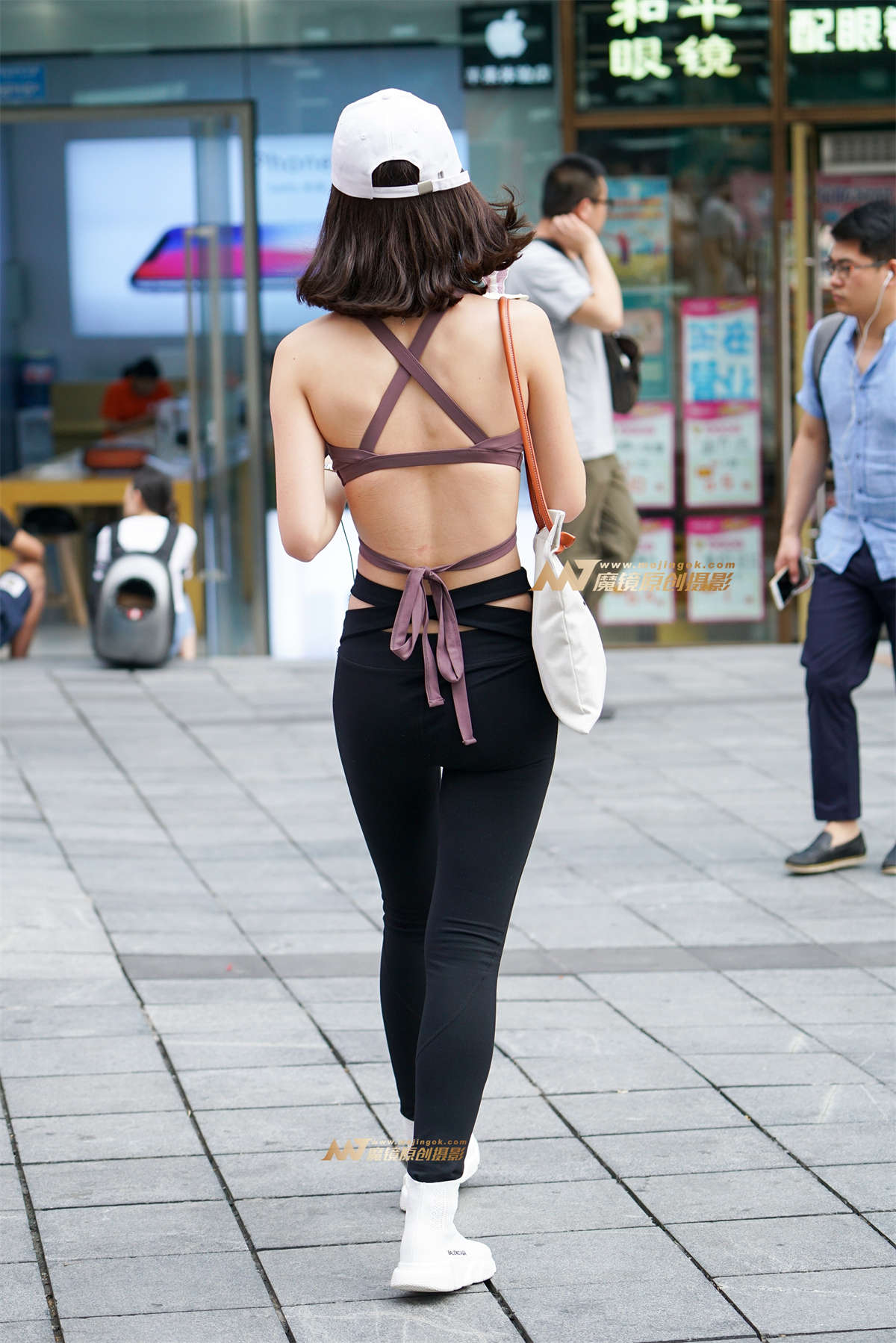 图片[2]-漂亮小姐姐，请你吃甜筒-日更街拍